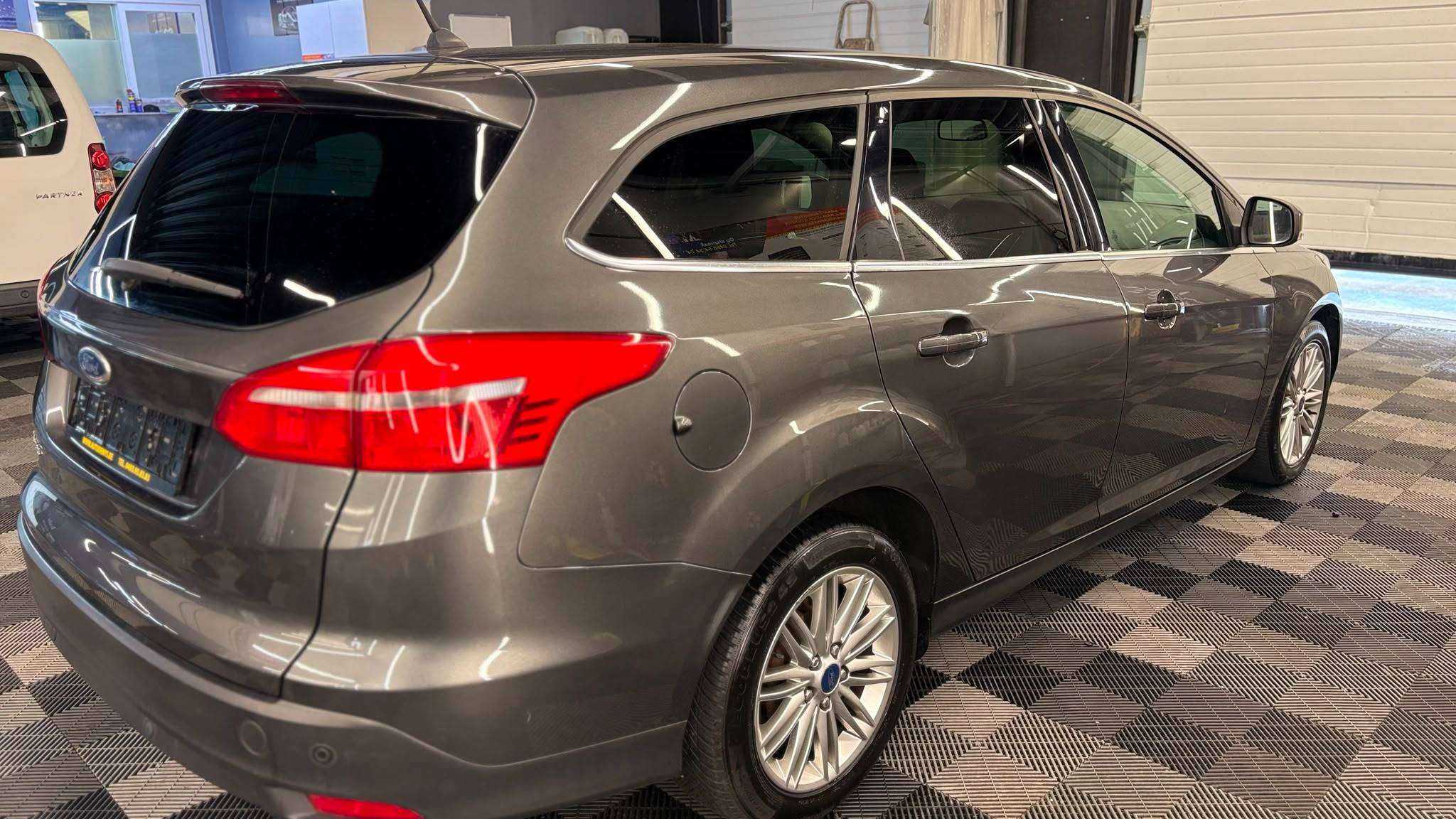 Ford Focus DIESEL  Bj. 2017 Euro 6 194314KM