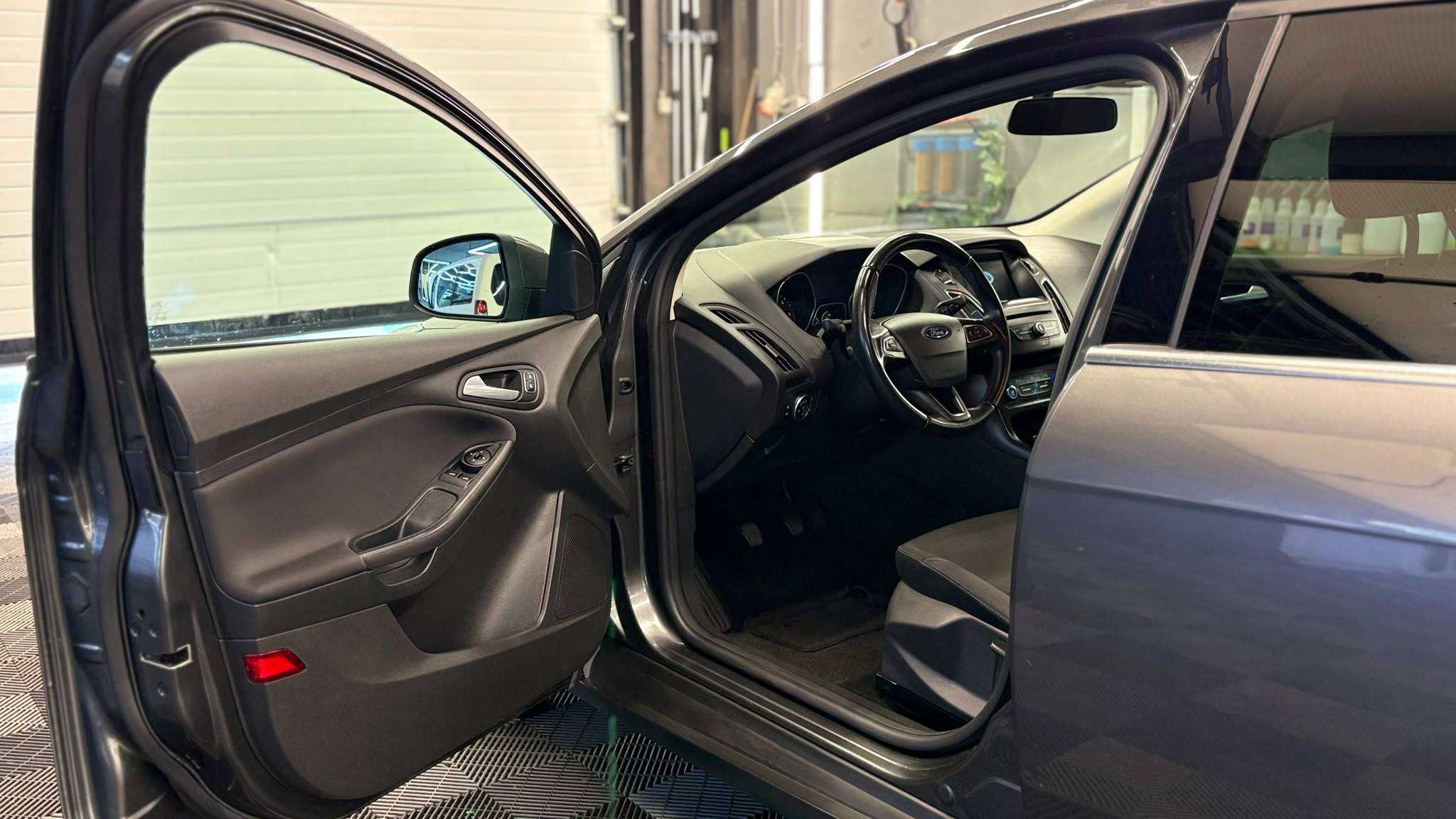 Ford Focus DIESEL  Bj. 2017 Euro 6 194314KM