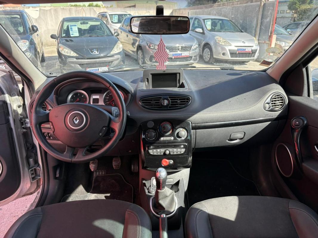 Renault Clio III TOMTOM 1.5 DCI 90 CH DE 2012 - ENTIÈREMENT RÉVISÉE ET GARANTIE 12 MOIS EUROPE