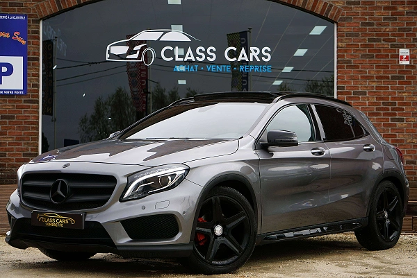 Mercedes-Benz GLA 180 ESSENCE PACK AMG 6B BOITE-AUTO 1er MAIN TOIT-PANO