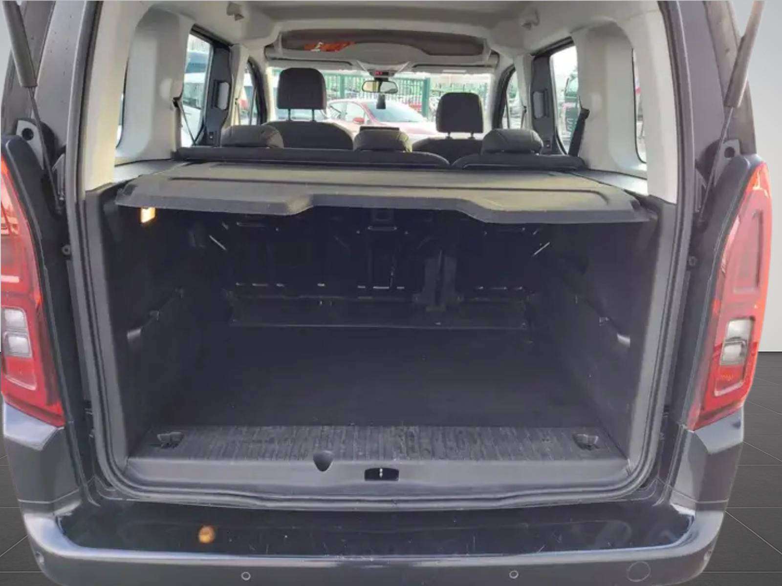 Opel Combo Life 1.2 T Edition Plus //GPS//CAMERA//ANDROID AUTO//
