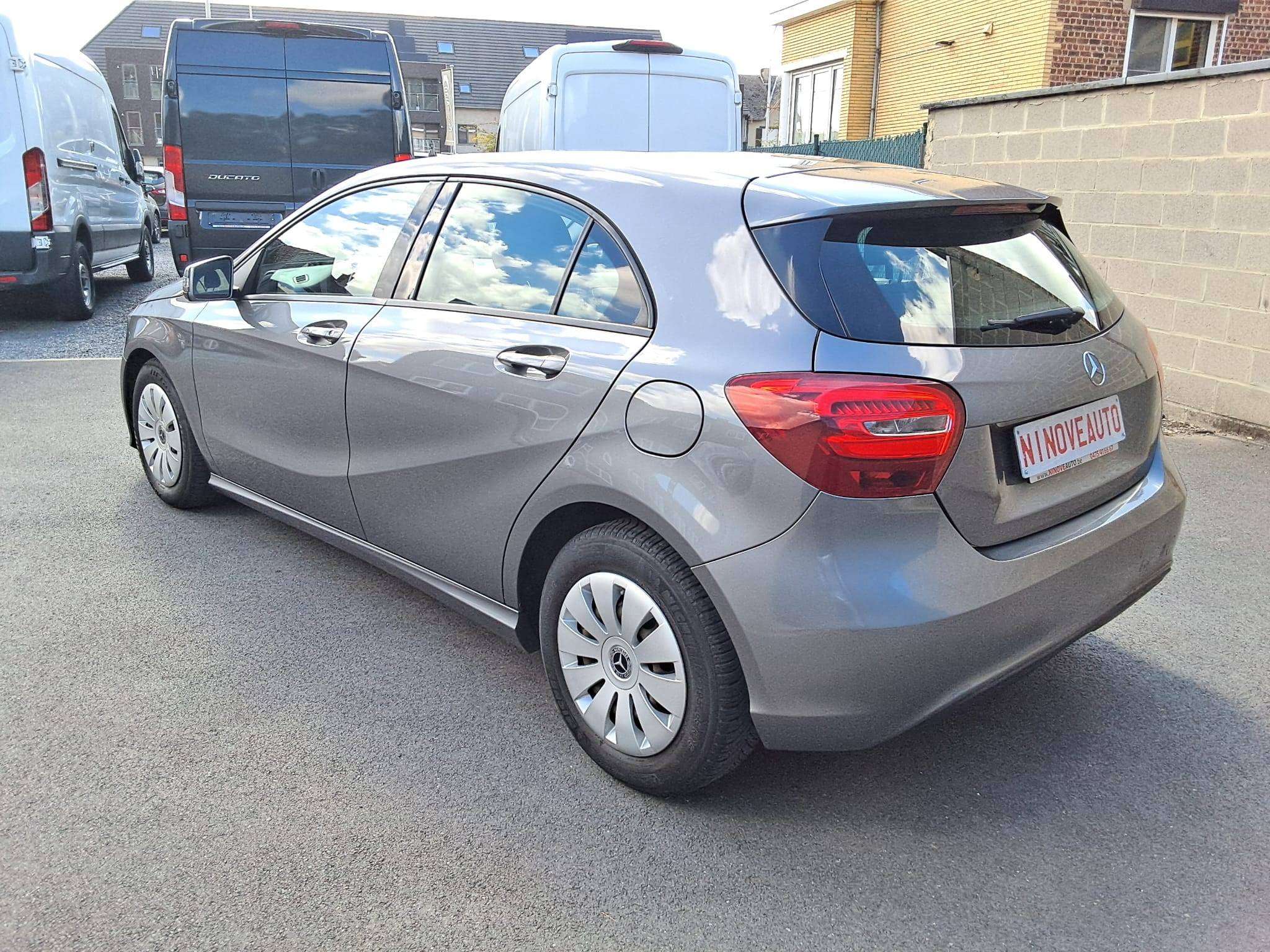 Mercedes-Benz A 180 A 180d Edition *NAVI AIRCO 1STE EIGENAAR*