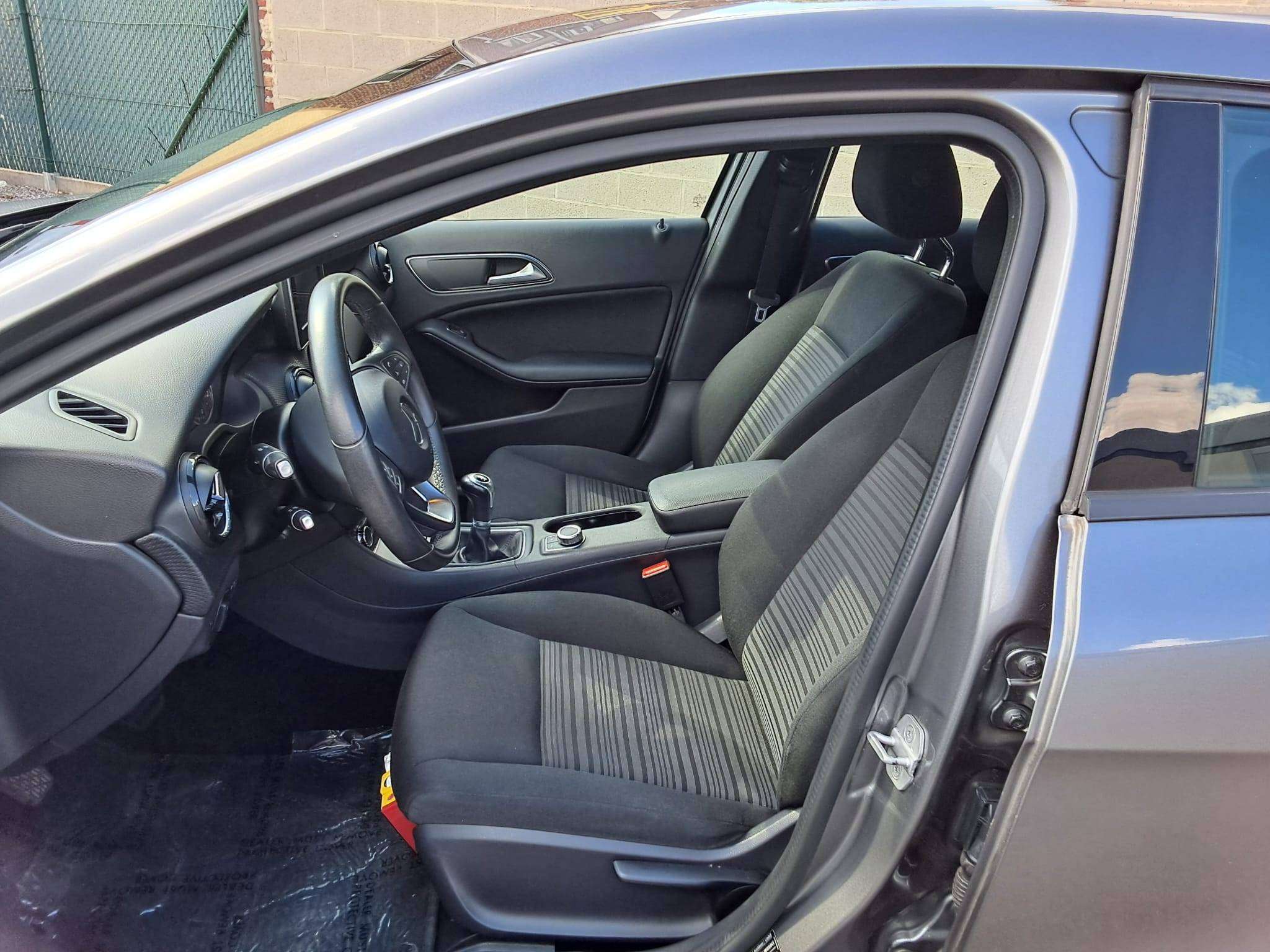 Mercedes-Benz A 180 A 180d Edition *NAVI AIRCO 1STE EIGENAAR*