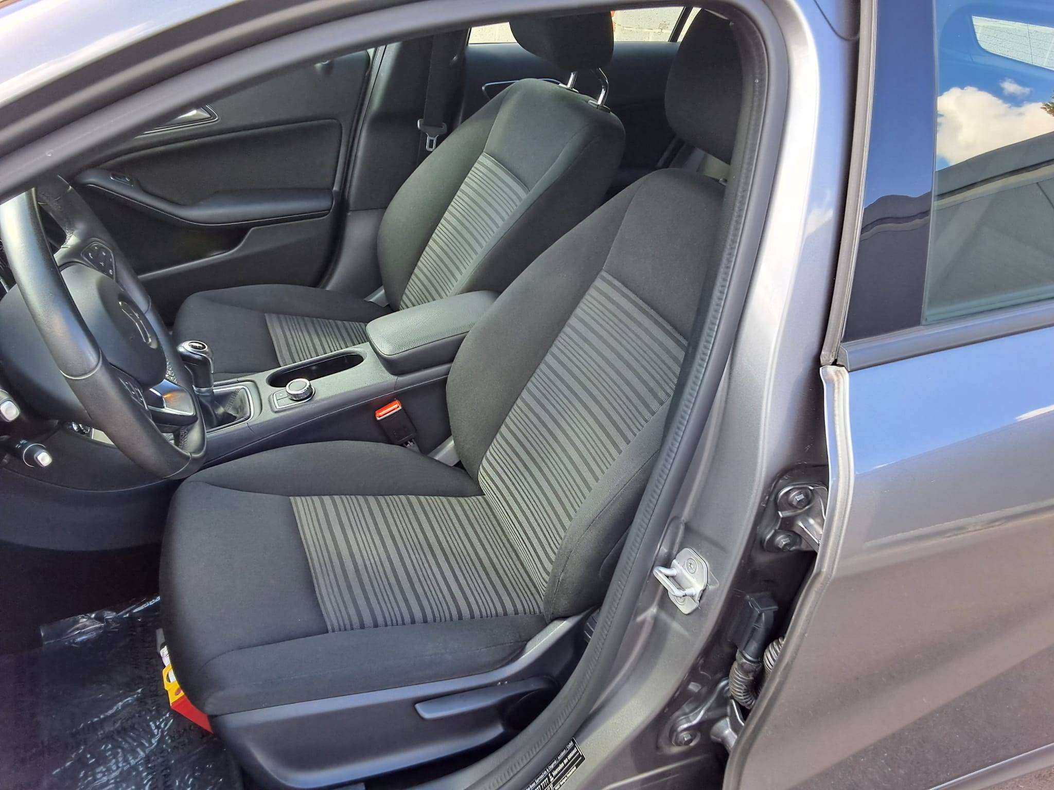 Mercedes-Benz A 180 A 180d Edition *NAVI AIRCO 1STE EIGENAAR*