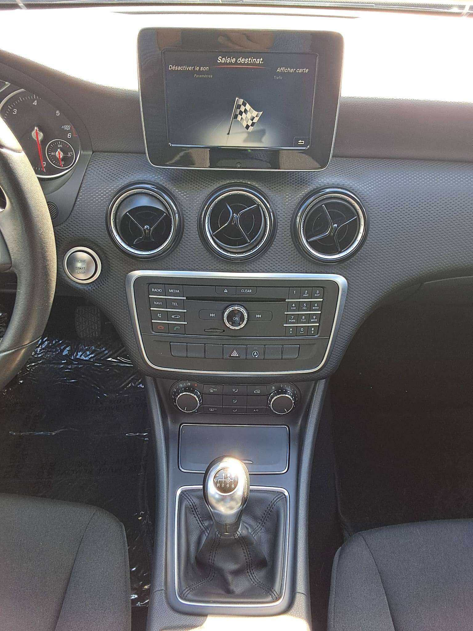 Mercedes-Benz A 180 A 180d Edition *NAVI AIRCO 1STE EIGENAAR*