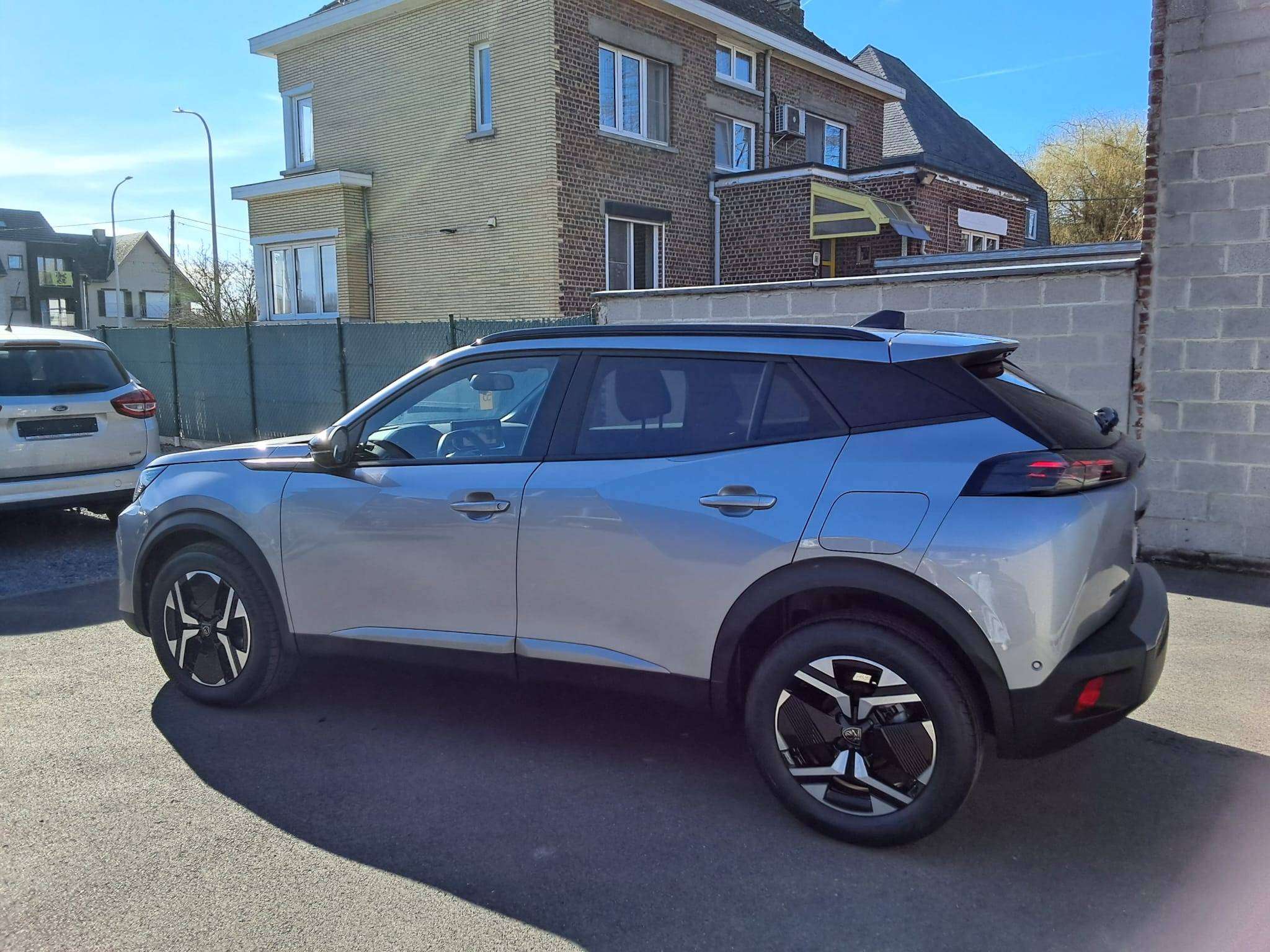 Peugeot 2008 1.2Turbo Allure 360°CAM PARKHULP V&A CARPLAY AIRCO