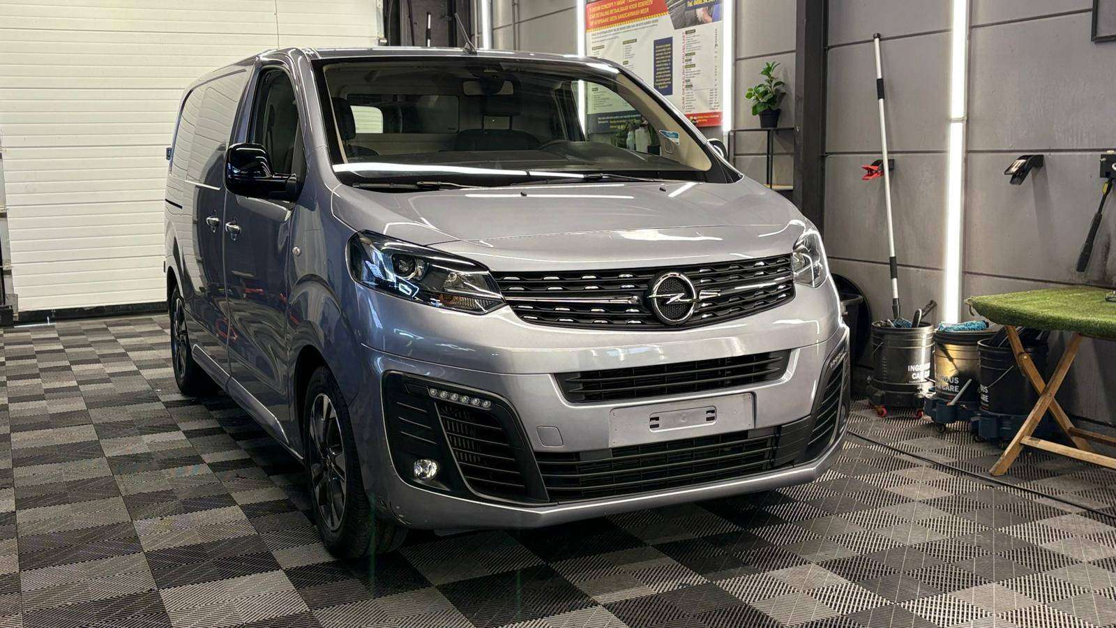 Opel Vivaro VIVARO 2.0d AUTOMATIQUE bj. 2022 31000km