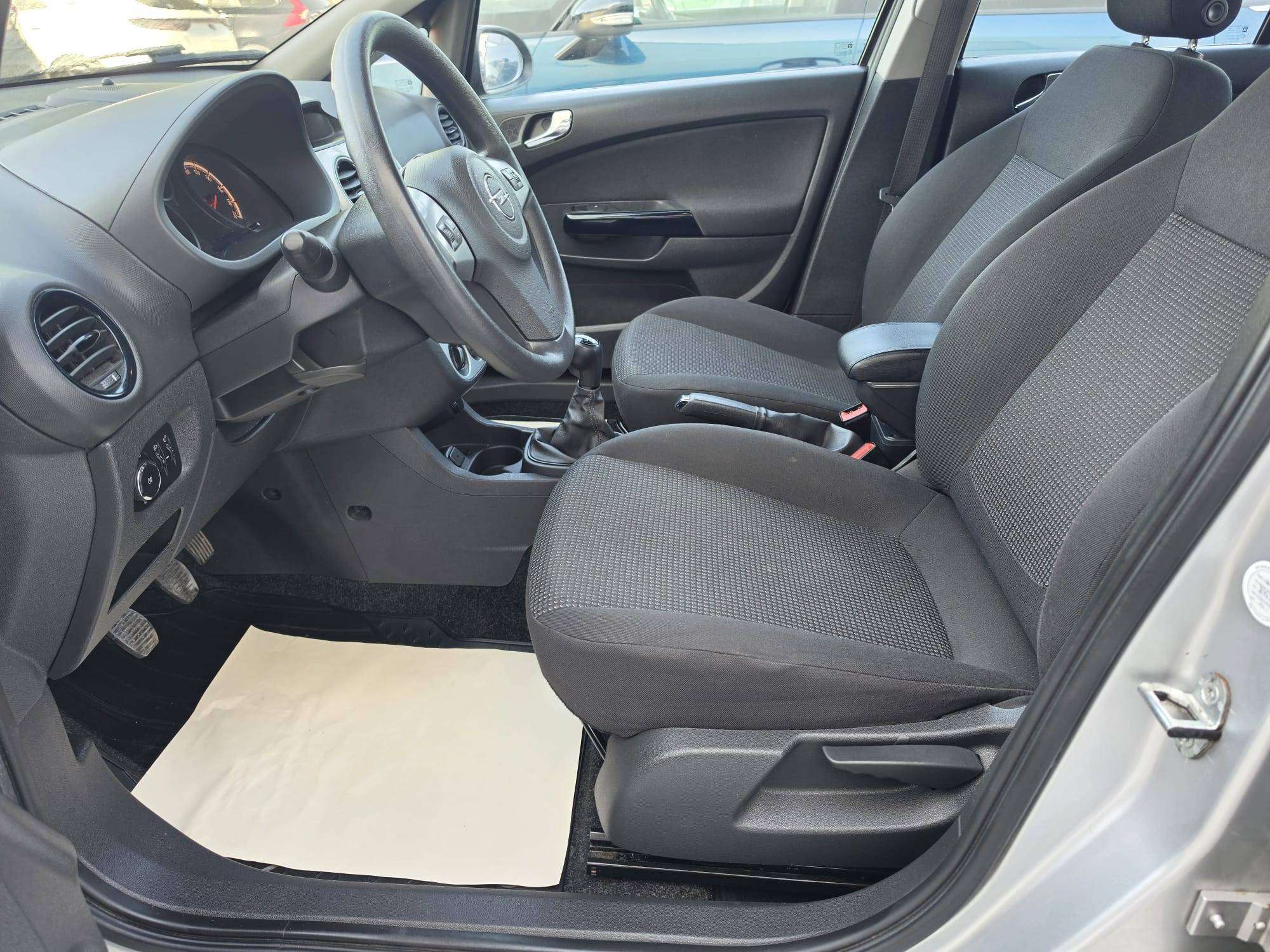 Opel Corsa Corsa 1.2i Essentia 5 portes garantie 12 mois
