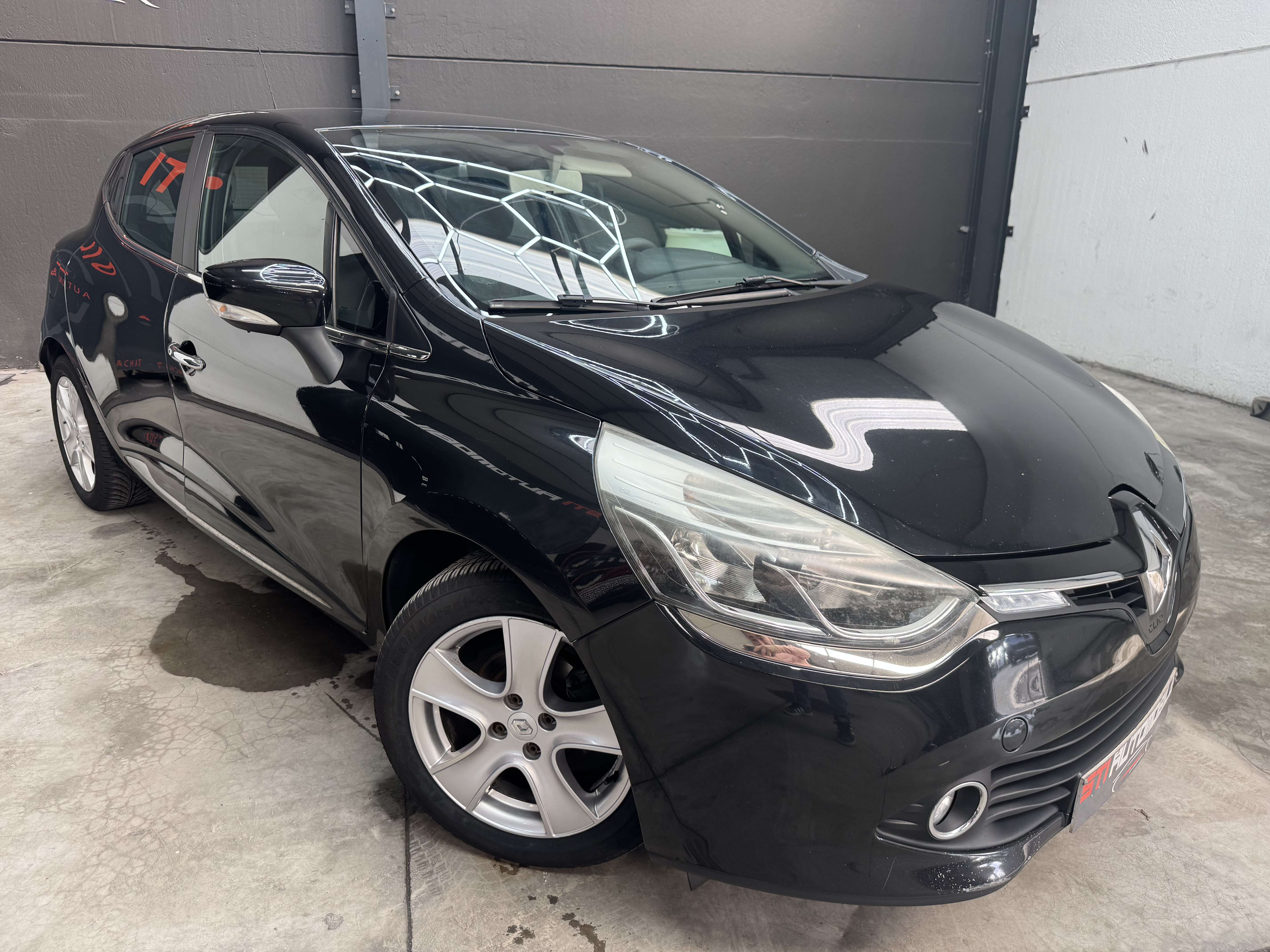 Renault Clio **EXPORT MARCHAND **