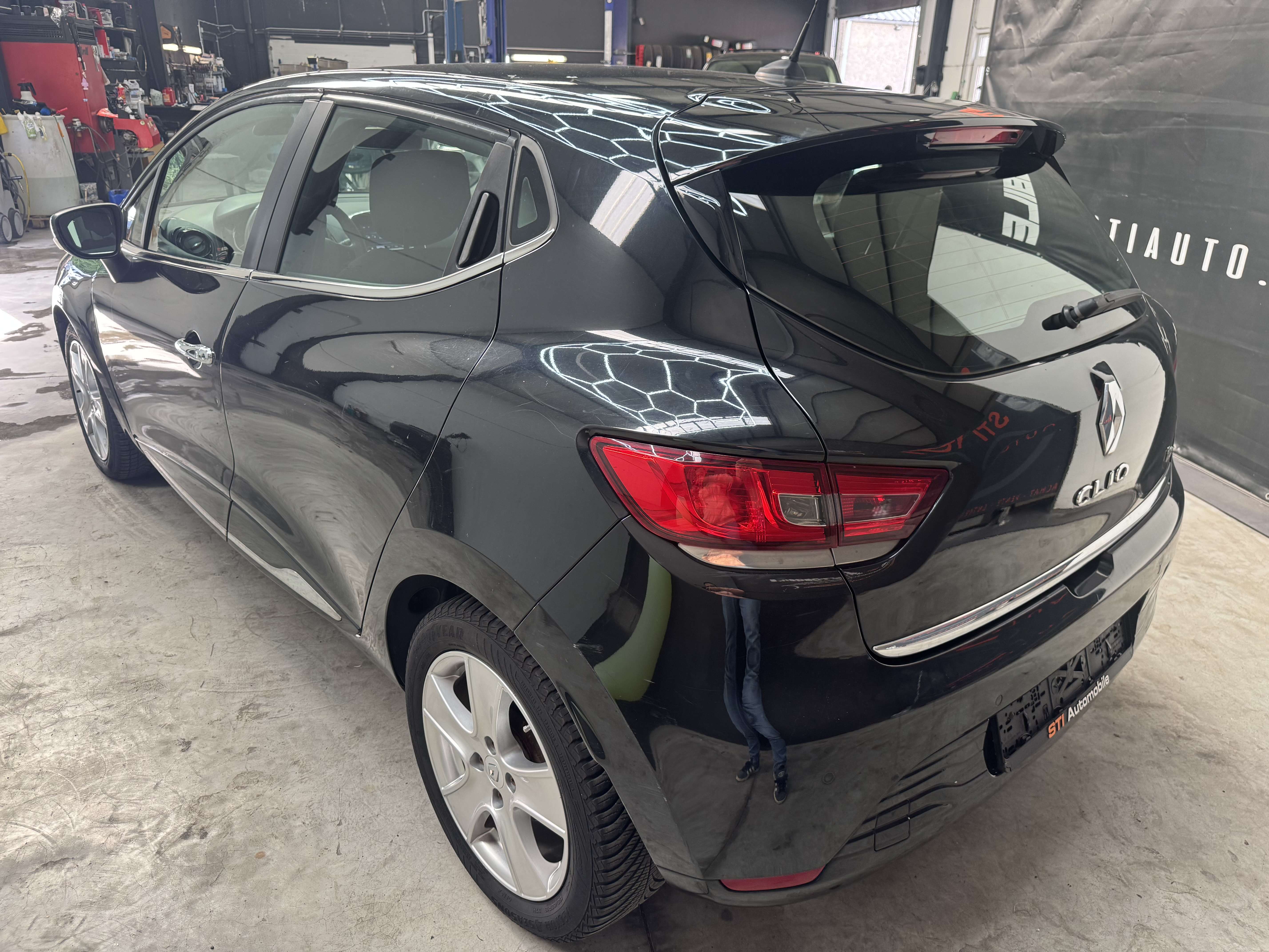Renault Clio **EXPORT MARCHAND **