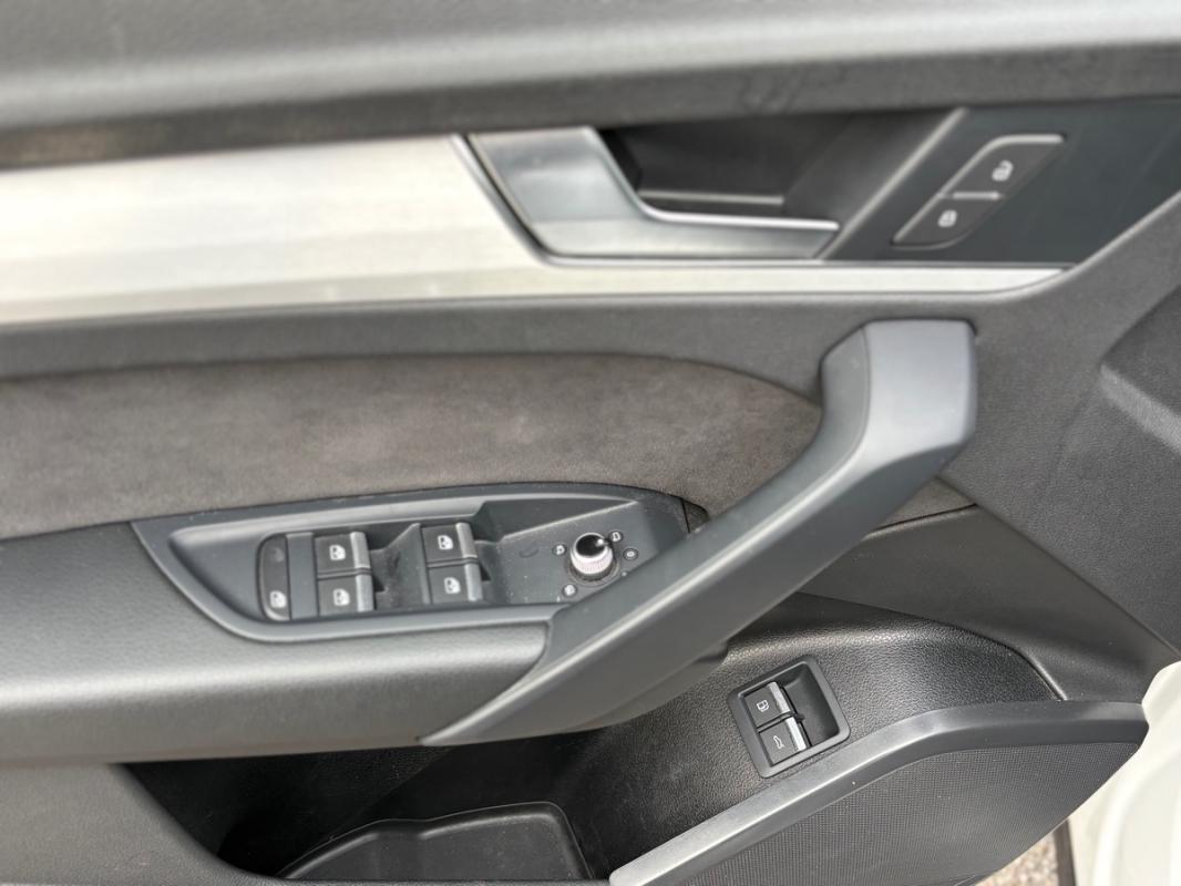 Audi Q5 S-LINE Phase 2 2.0 TFSI e 16V Hybrid Quattro S Tronic7 265 cv Boîte auto