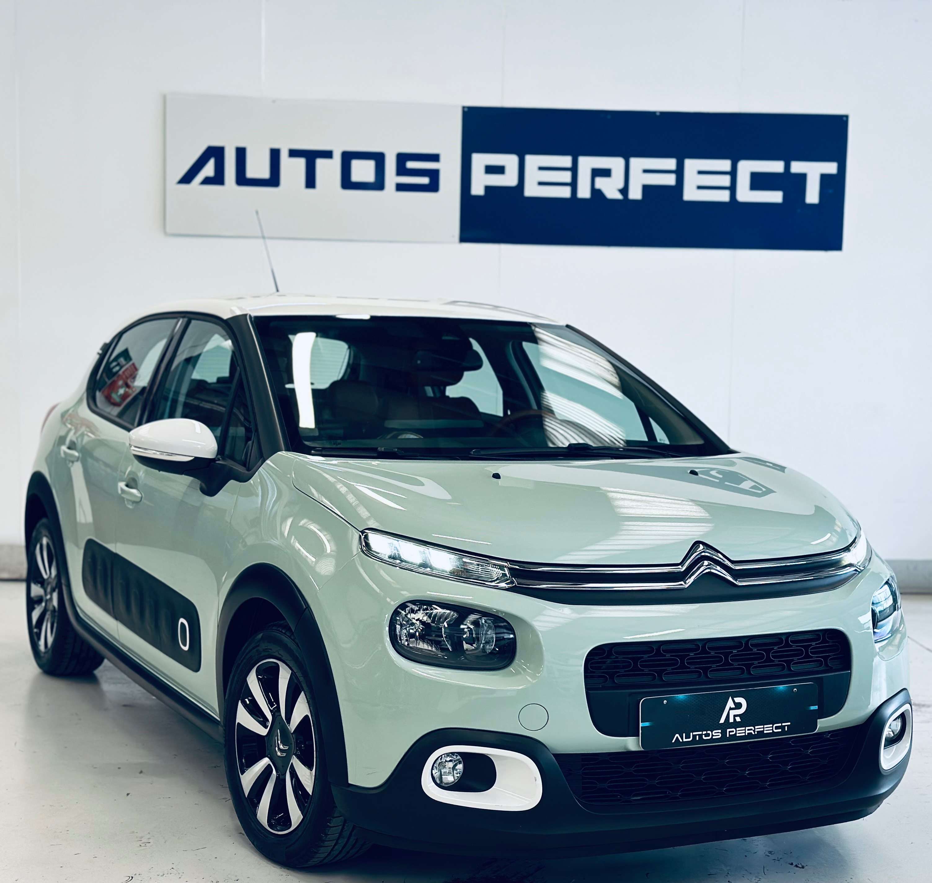 Citroen C3 1.6 PDC CRUISE LIM CAMERA BLUETOOTH NAVI CUIR
