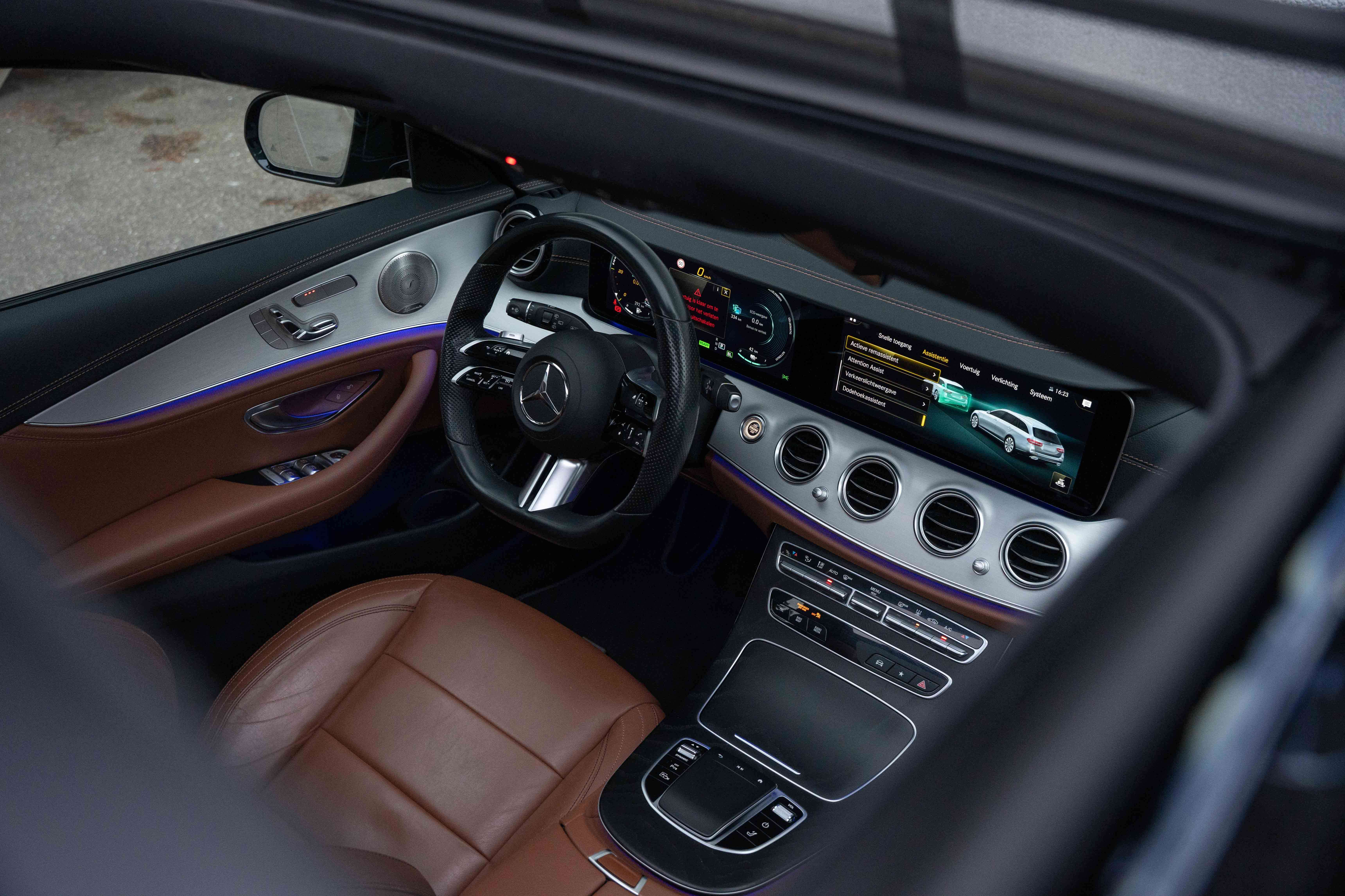 Mercedes-Benz E 300 de Touring AMG/PANO/MULTIBEAM/HUD/BURMESTER/NAPPA/360°