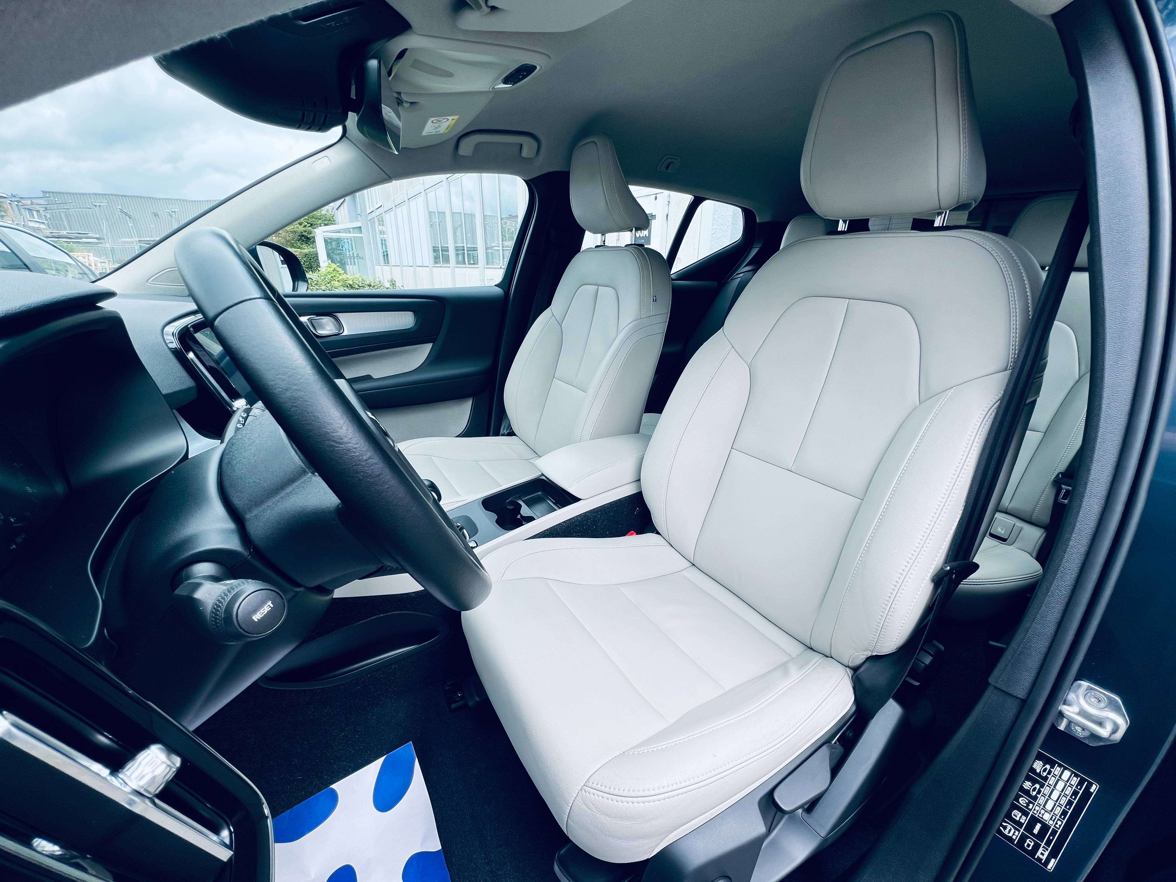 Volvo XC40 1.5 T3 Momentum EU6d+NAVI+CAMERA+TVA+CARNET+GARANTIE