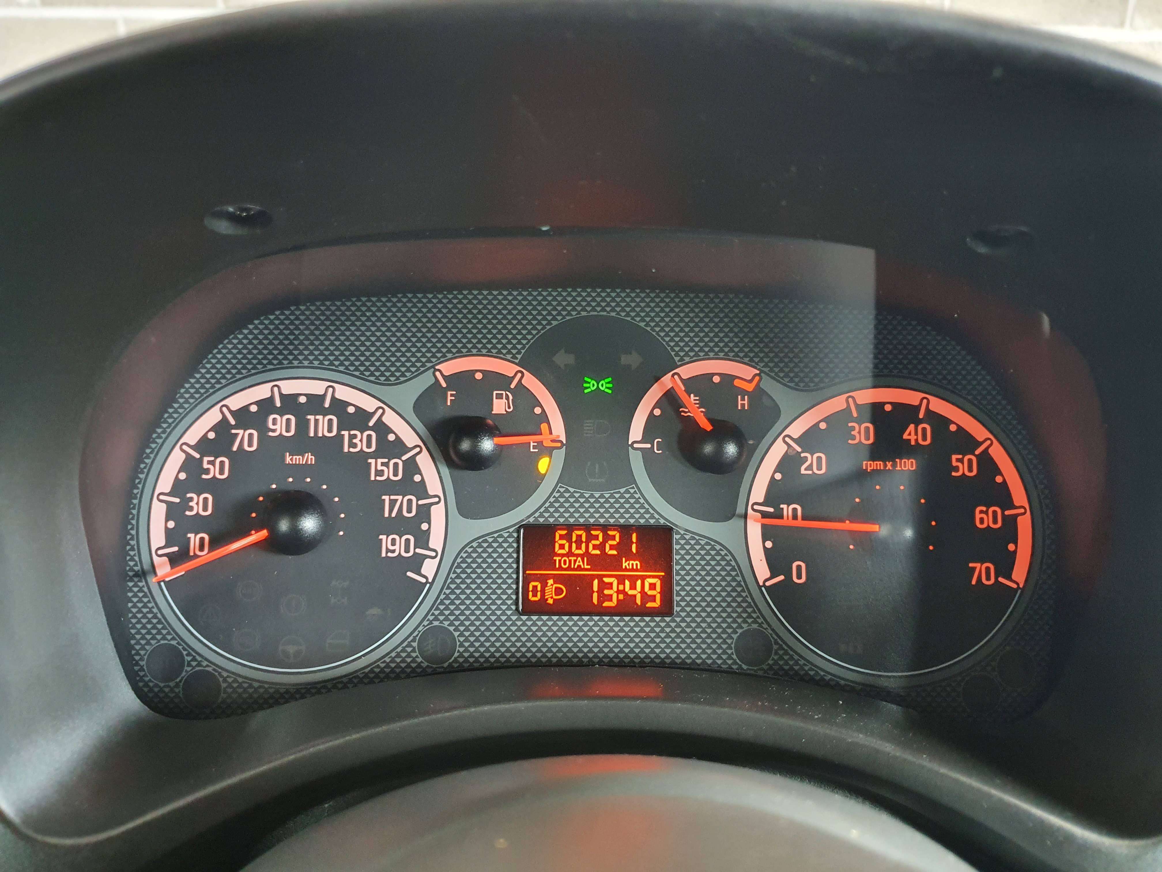 Fiat Panda 🟢1.2 ESSENCE 60CV / 1ER MAIN / GARANTIE 12 MOIS
