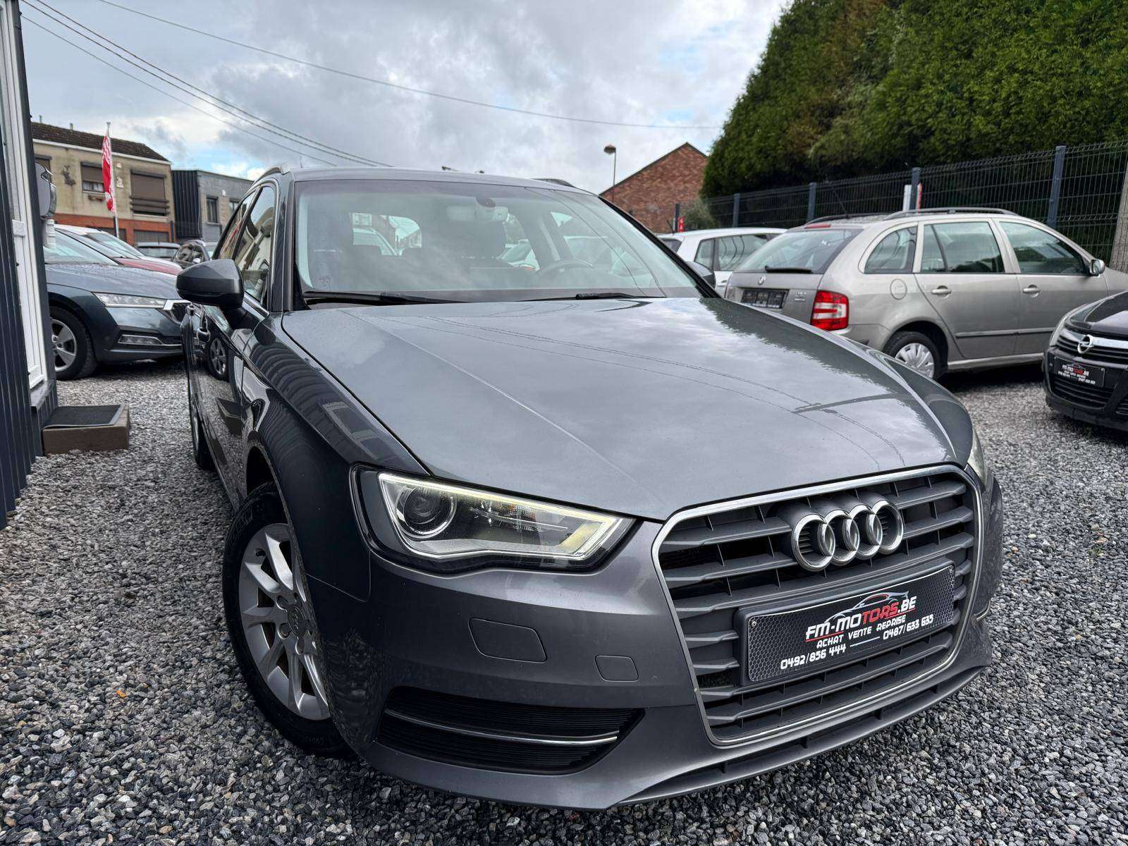Audi A3 A3 Sportback 1.2 TFSI S tronic / 1e Main / Xenon /  Entretien + Garantie 1 an