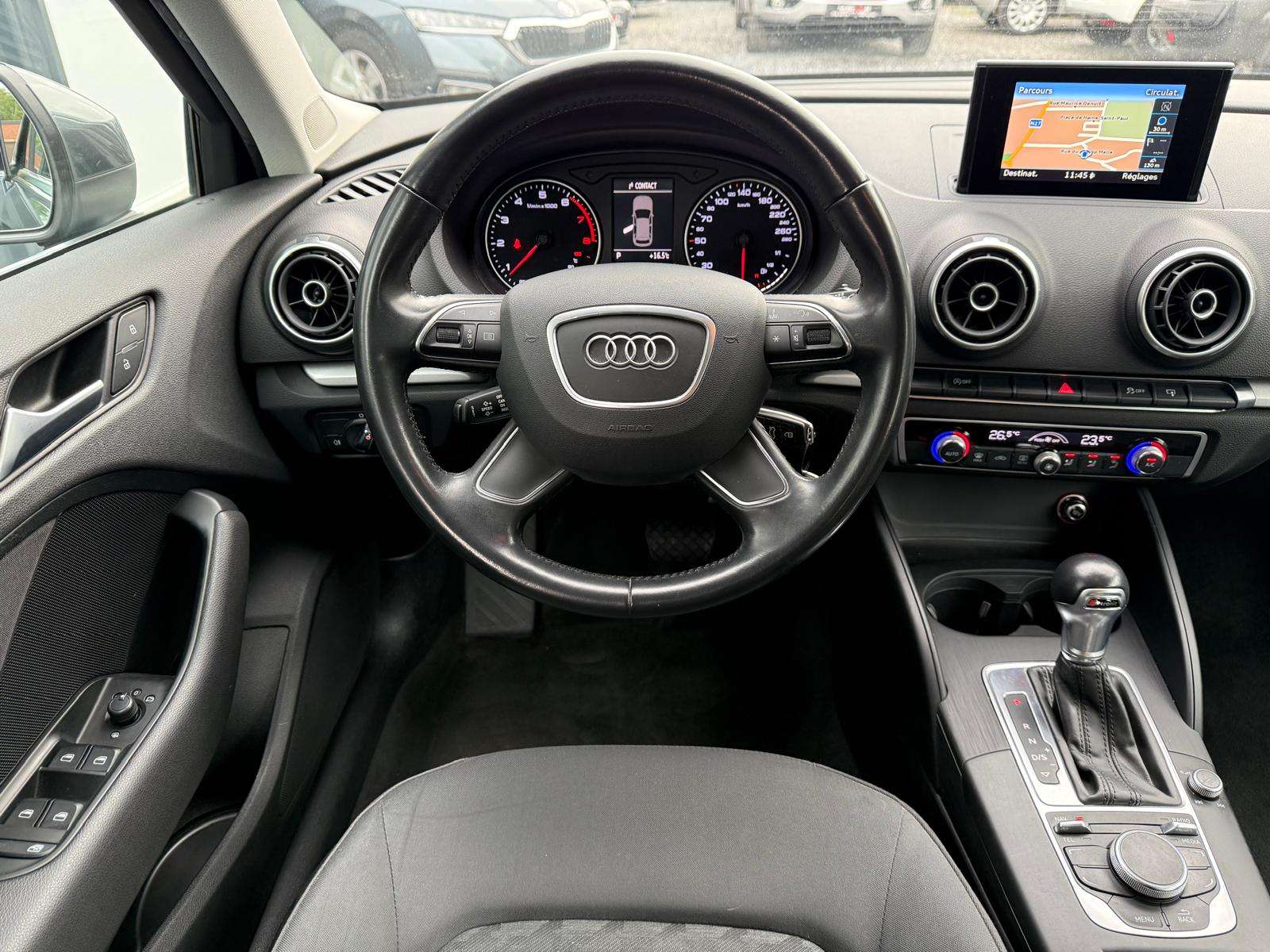 Audi A3 A3 Sportback 1.2 TFSI S tronic / 1e Main / Xenon /  Entretien + Garantie 1 an