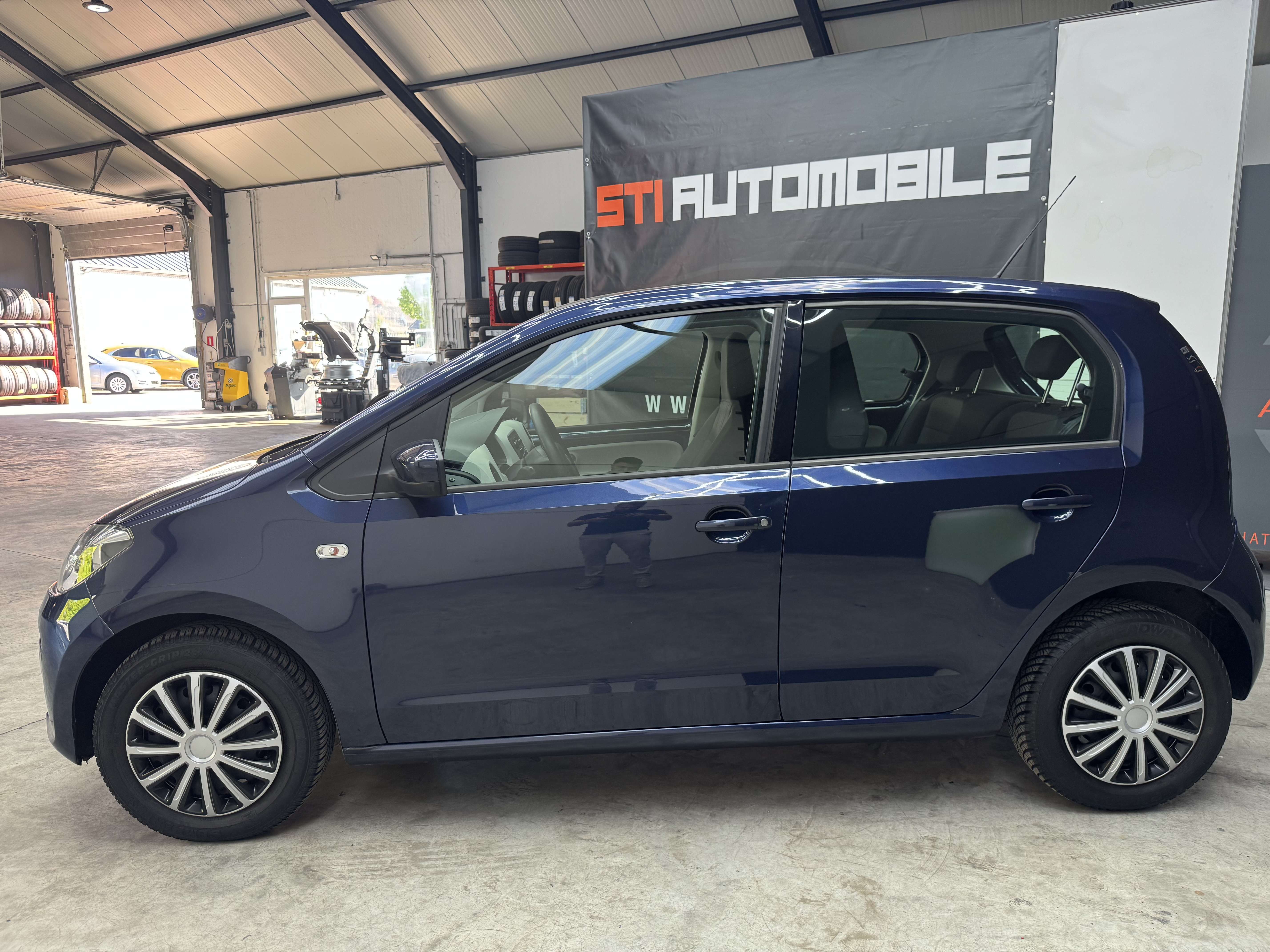 Volkswagen up! ** GARANTIE 12 MOIS **