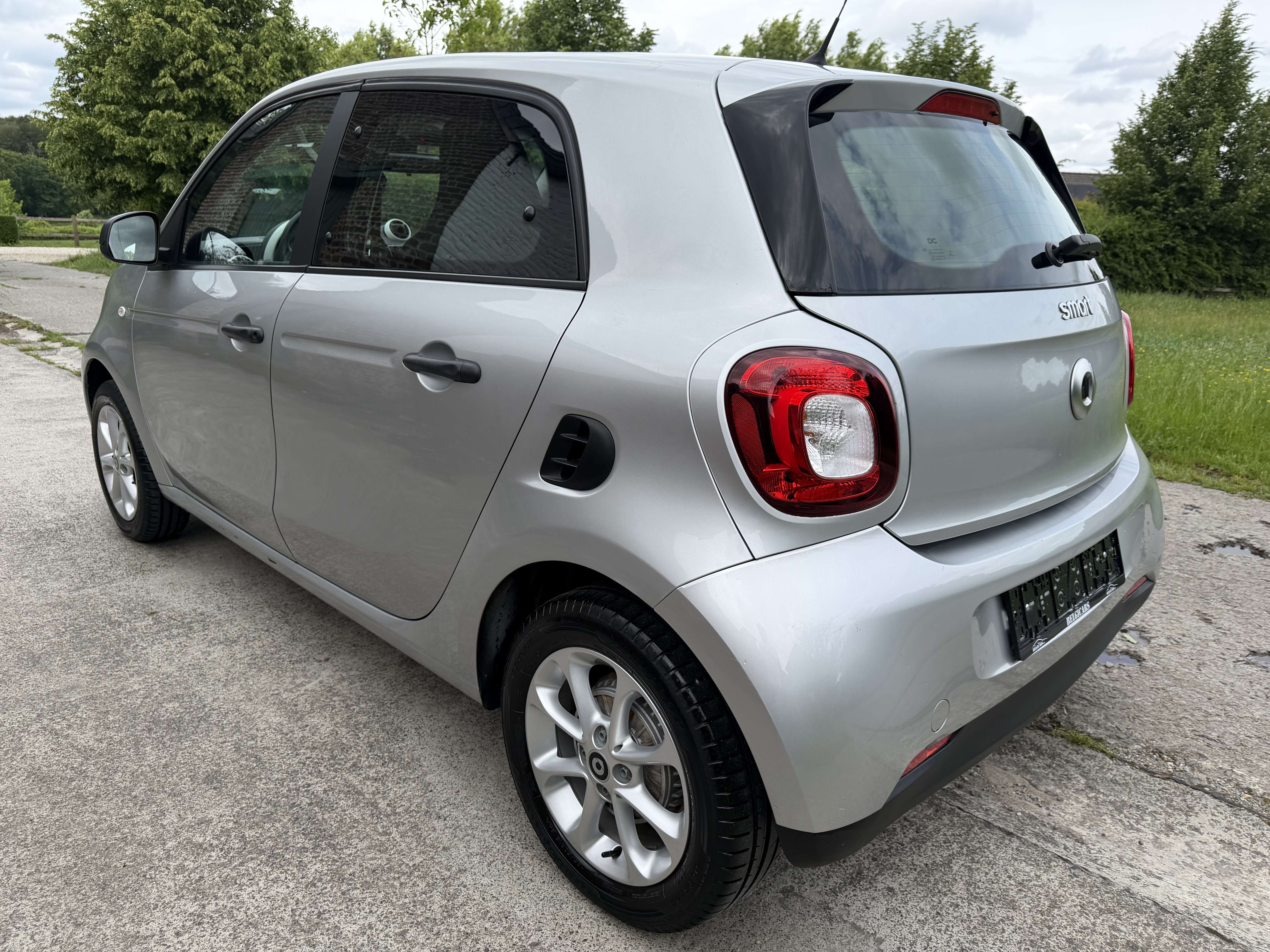 smart forFour Forfour 1.0i DCT * AUTOMATIC || AIRCO || CRUISE *