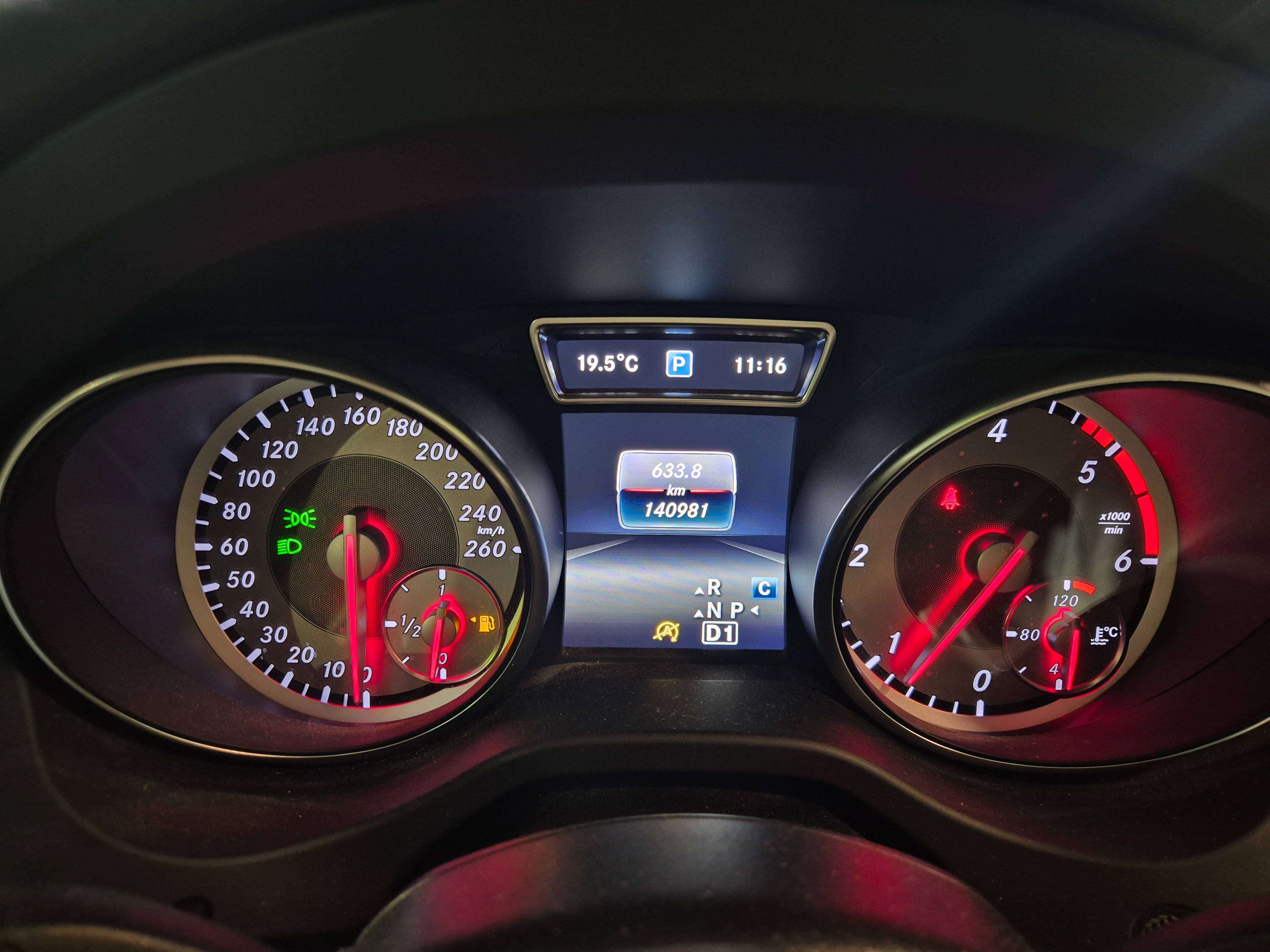 Mercedes-Benz GLA 200 GLA 200 d Activity Edition