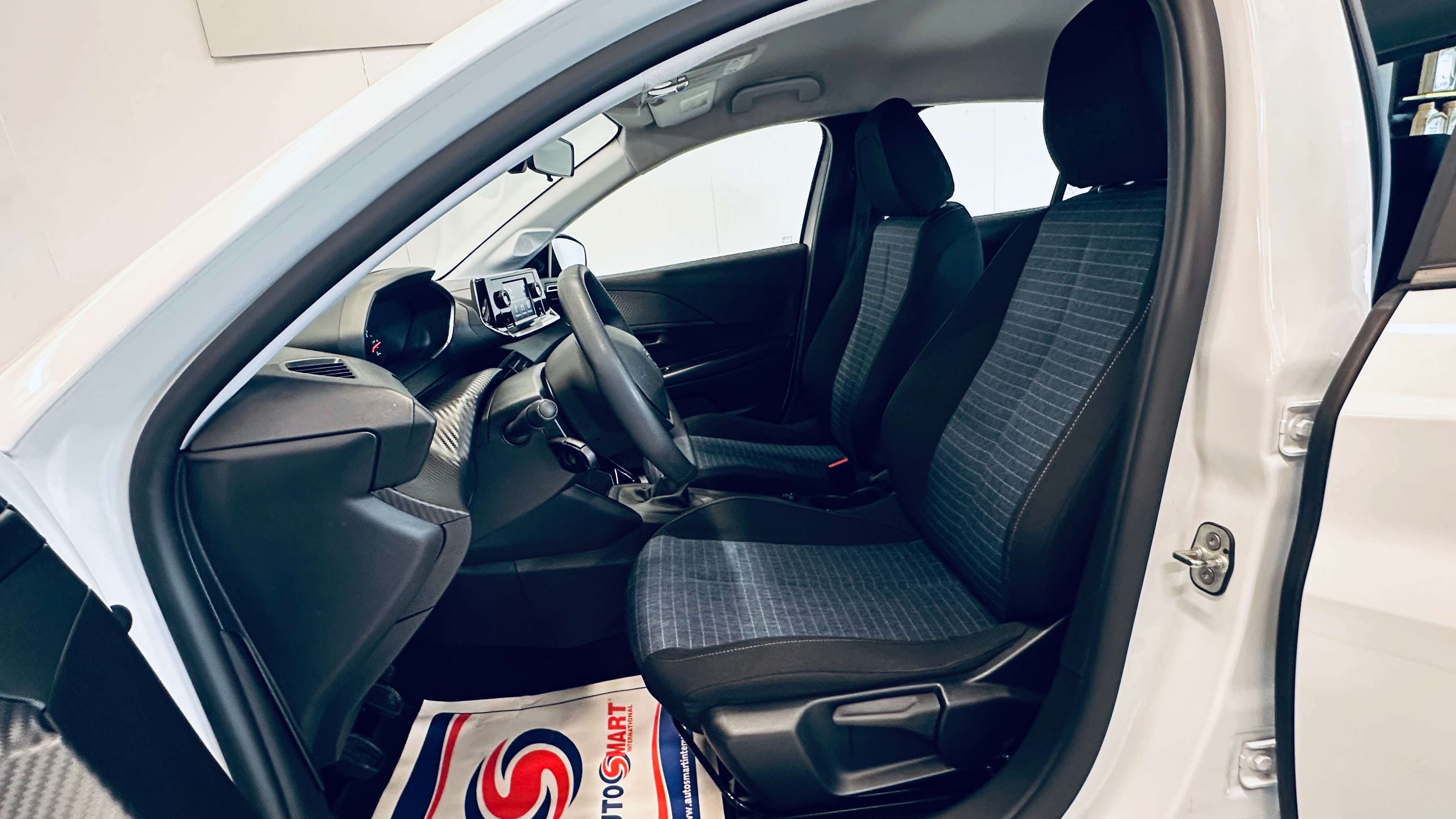 Peugeot 208 1.5 LIM CRUISE CLIM BLUETOOTH ISOFIX