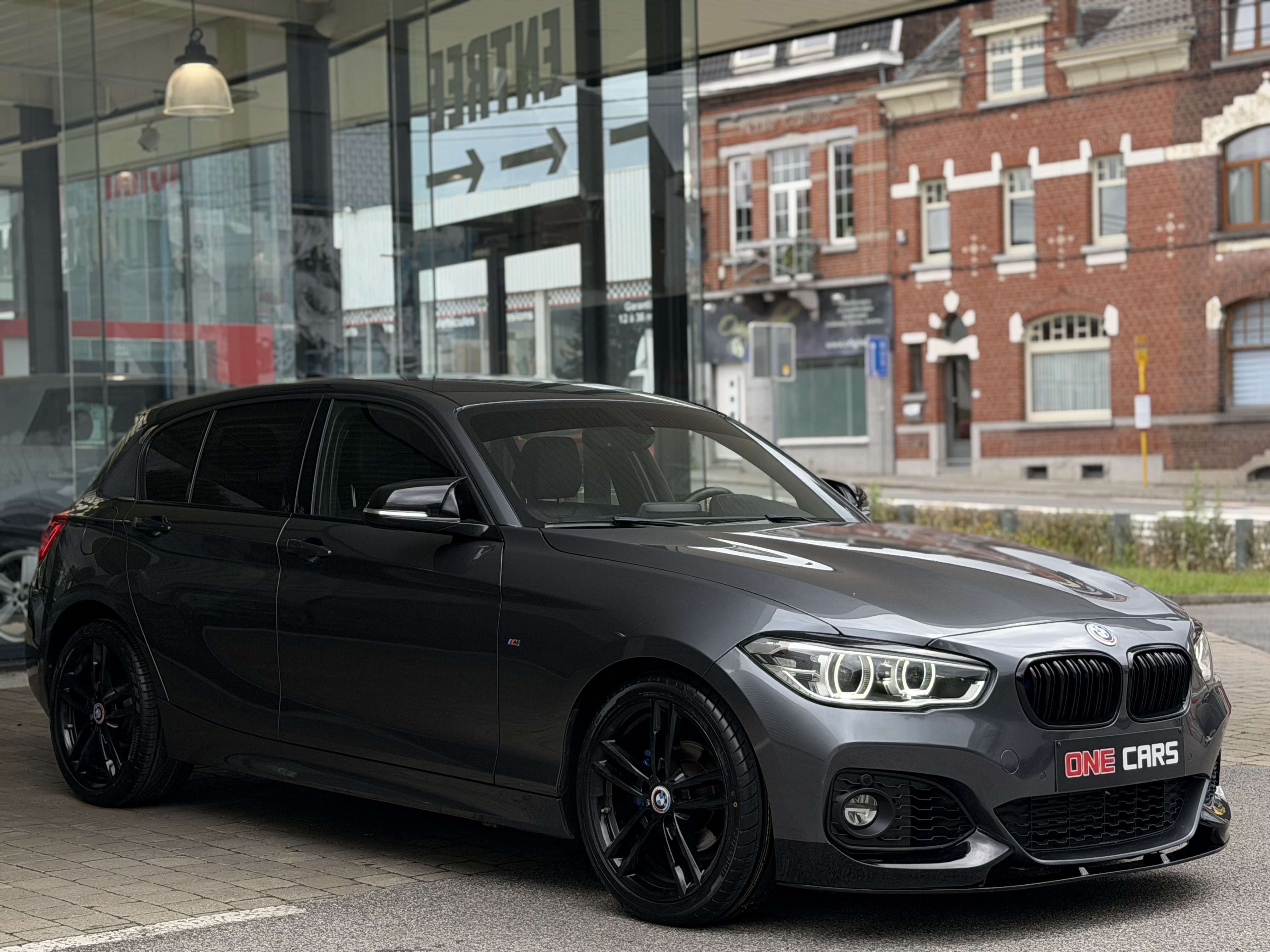 BMW 116 i Look 140i (PACK M) BIXENON-CUIR CHAUFF.-GPS-JA18-GAR 12MOIS