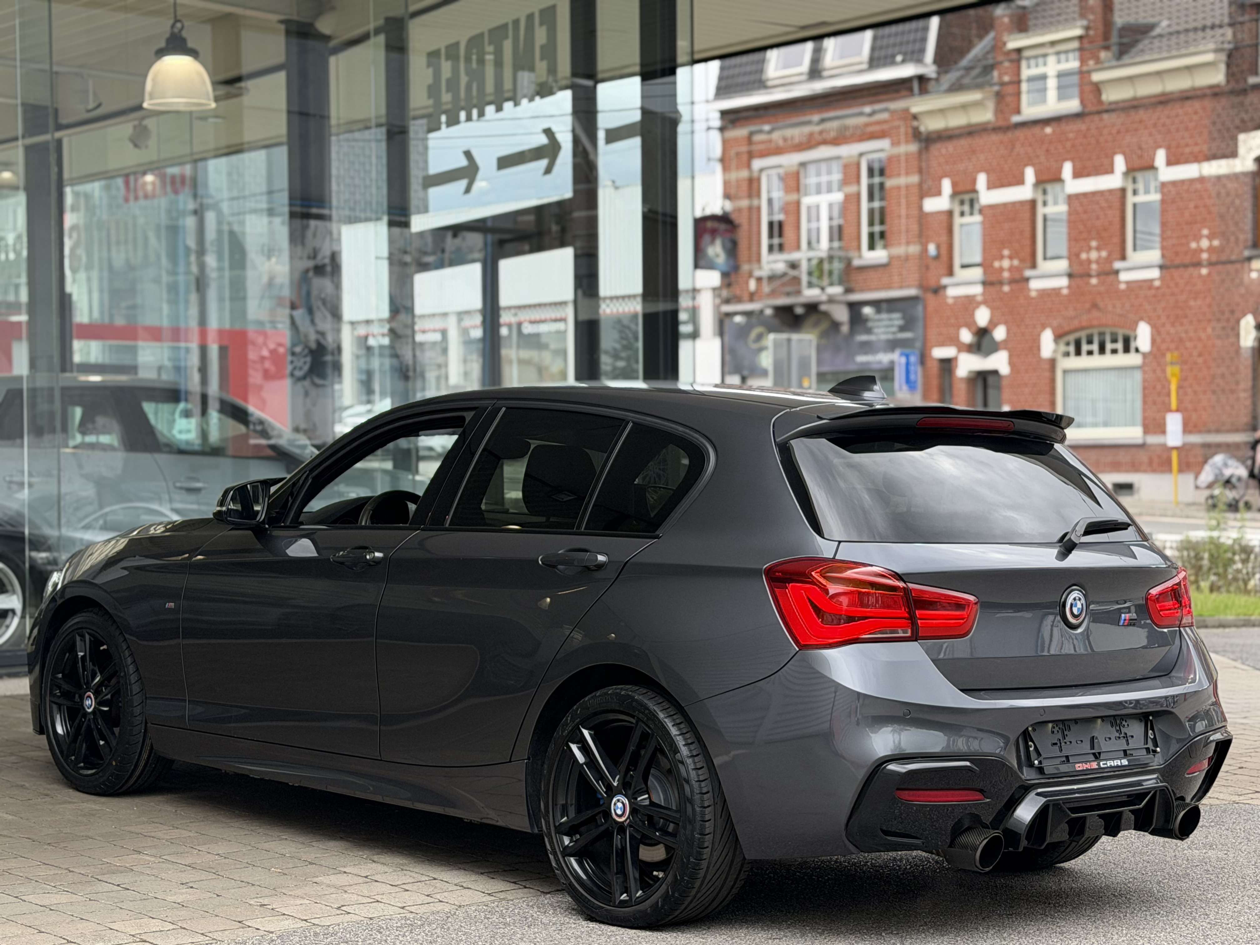 BMW 116 i Look 140i (PACK M) BIXENON-CUIR CHAUFF.-GPS-JA18-GAR 12MOIS