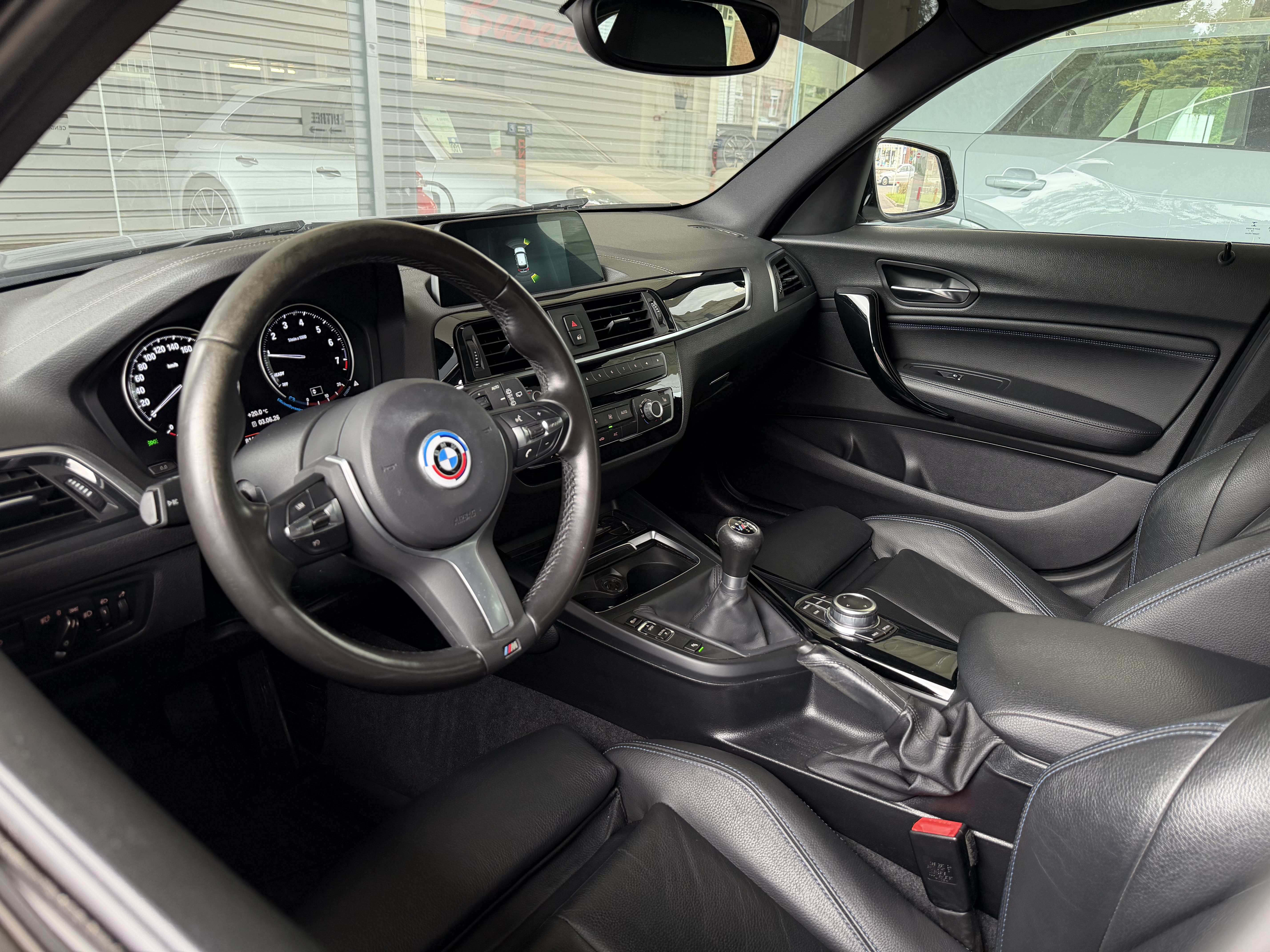 BMW 116 i Look 140i (PACK M) BIXENON-CUIR CHAUFF.-GPS-JA18-GAR 12MOIS