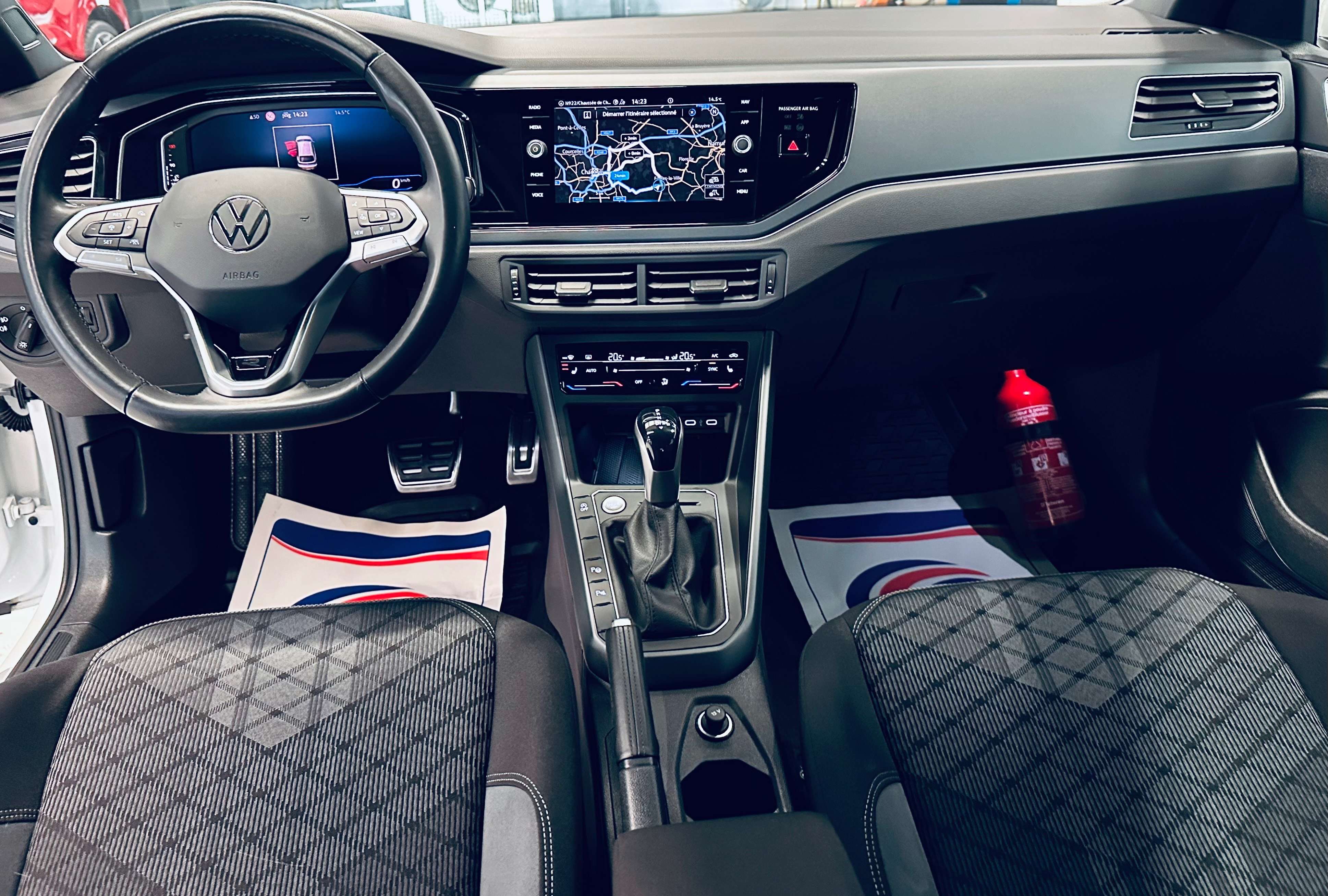 Volkswagen Taigo 1.0 TSI R-Line DSG VIRTUAL COCKPIT NAVI CAMERA JA 17