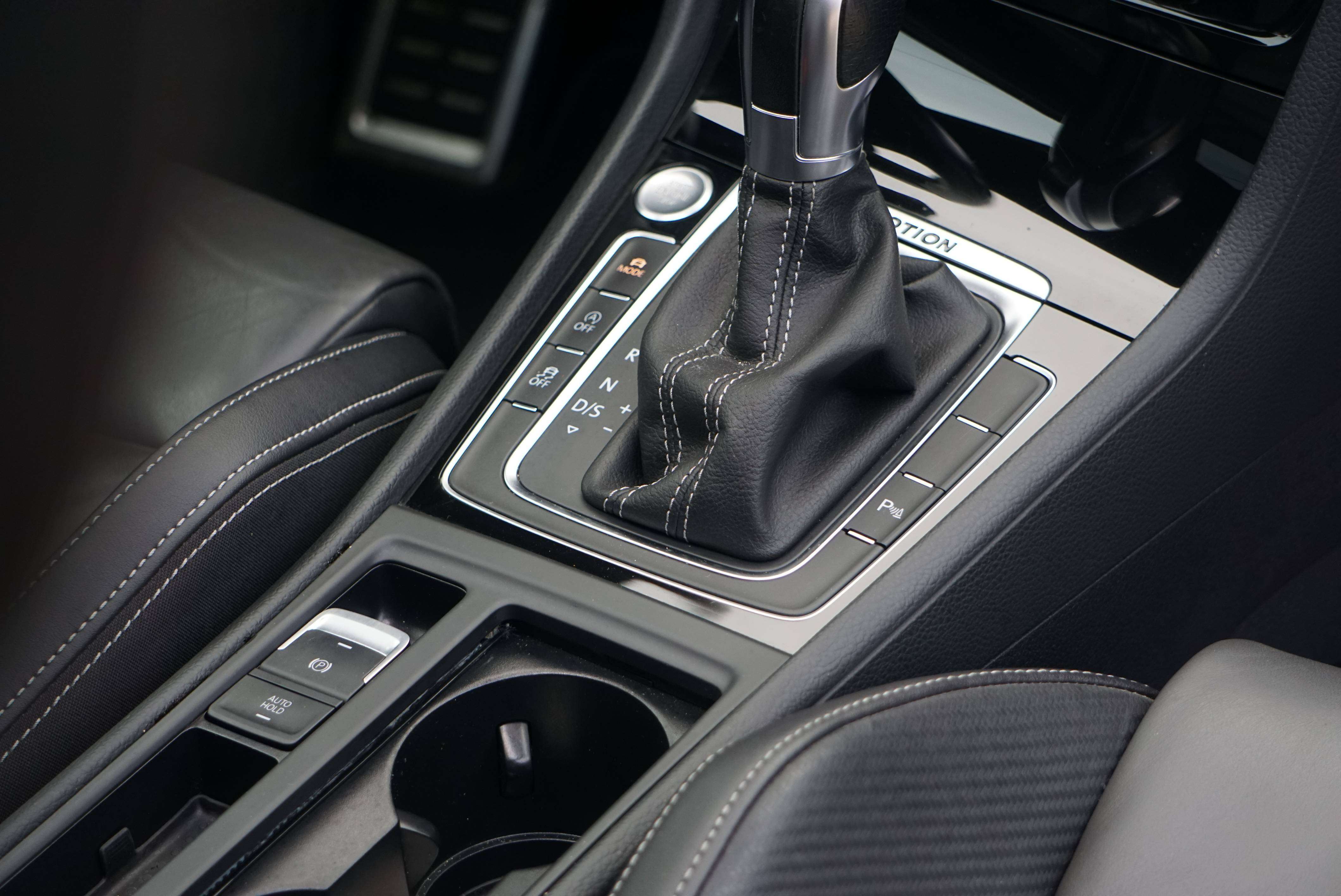 Volkswagen Golf R 2.0 TSI 4Motion COCKPIT DSG PANO CAM DISTRONIC EU6
