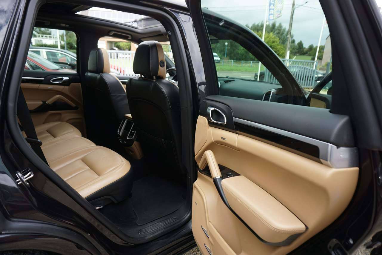 Porsche Cayenne 3.0 TD V6 Tiptronic S PANO CAMERA PNEUMATIQUE EUR6
