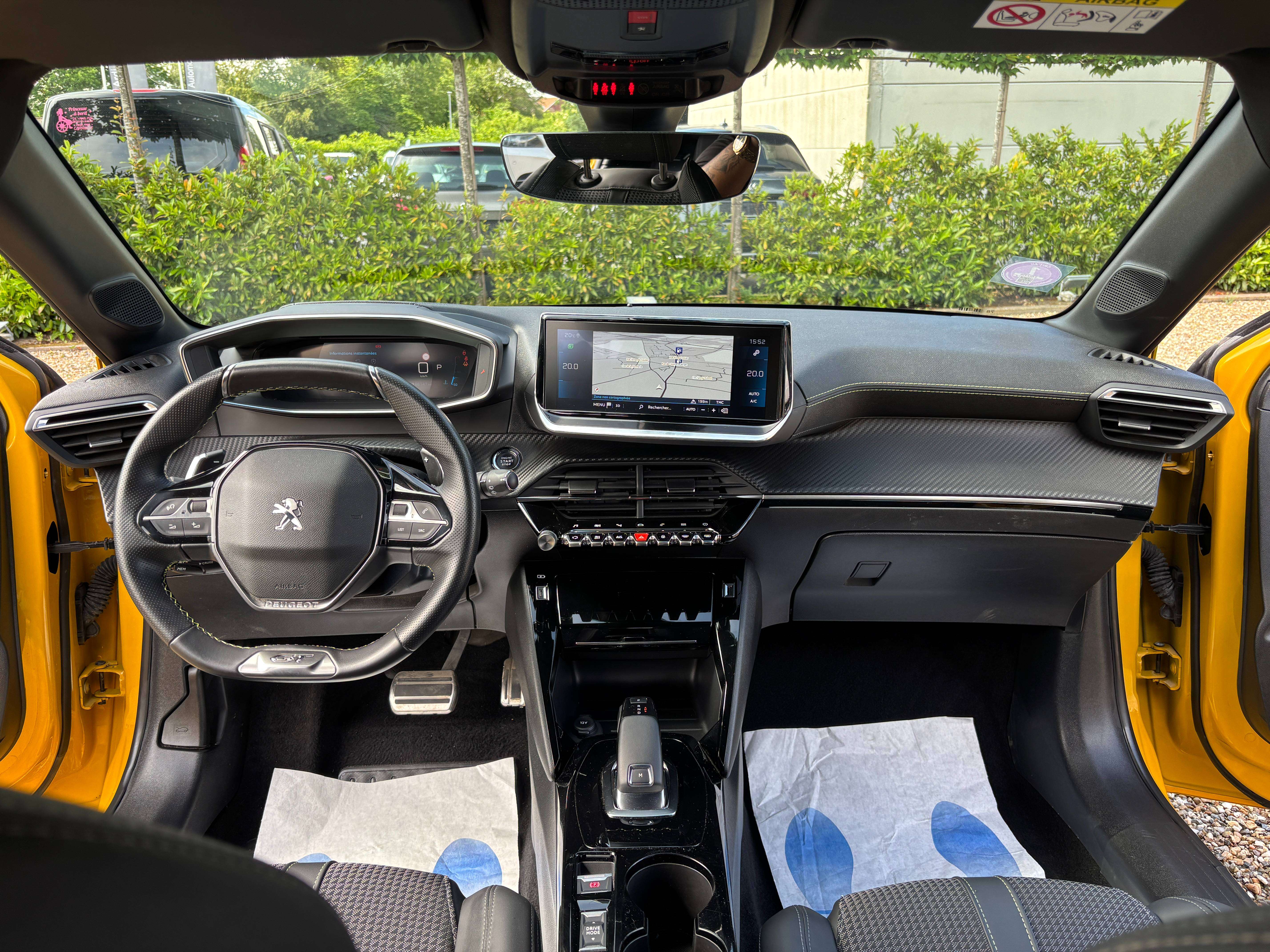 Peugeot 208 1.2 GT Line *CARPLAY*CAMERA*LED*1ER PROPRIO*GARANTIE*