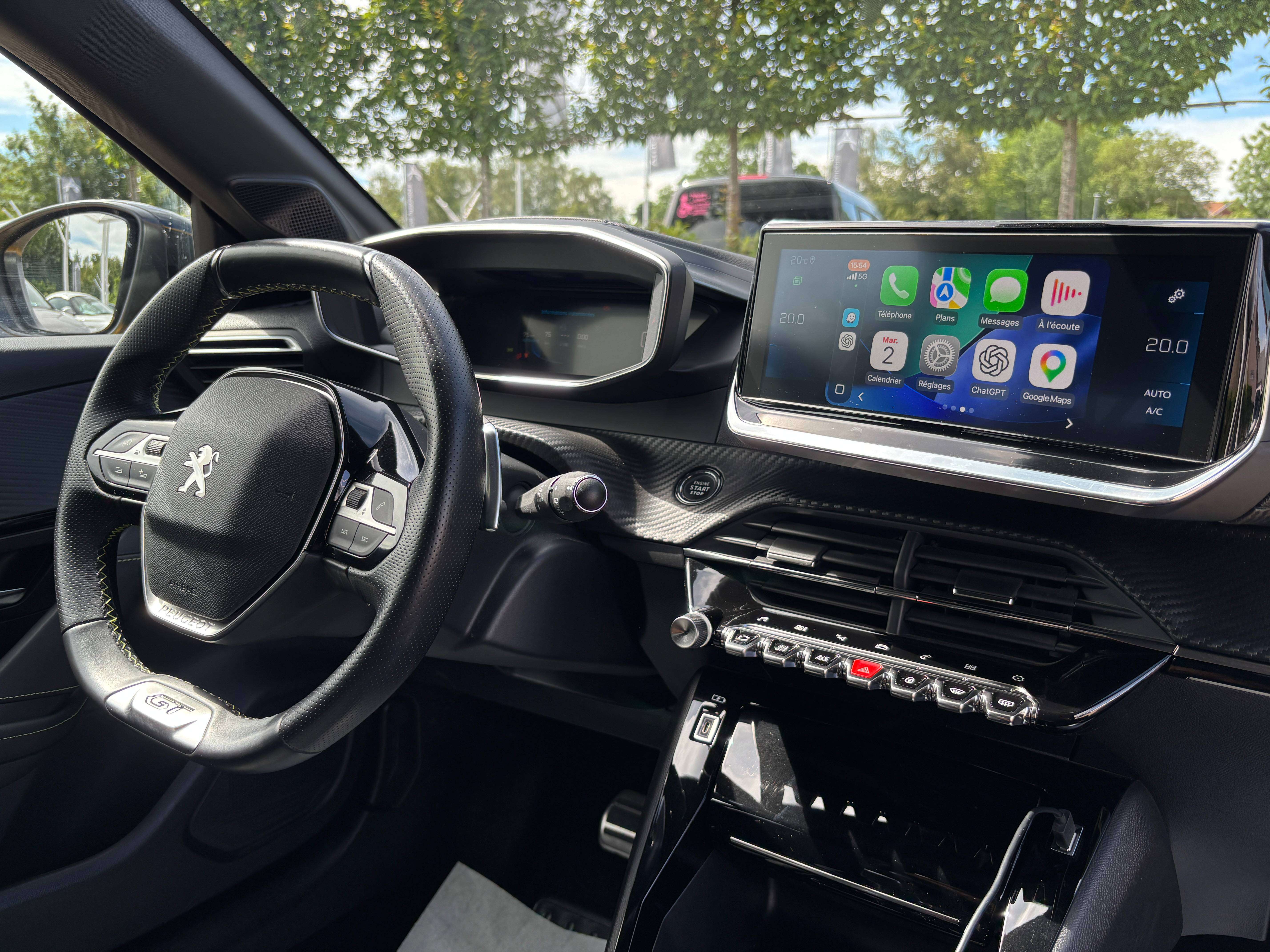 Peugeot 208 1.2 GT Line *CARPLAY*CAMERA*LED*1ER PROPRIO*GARANTIE*