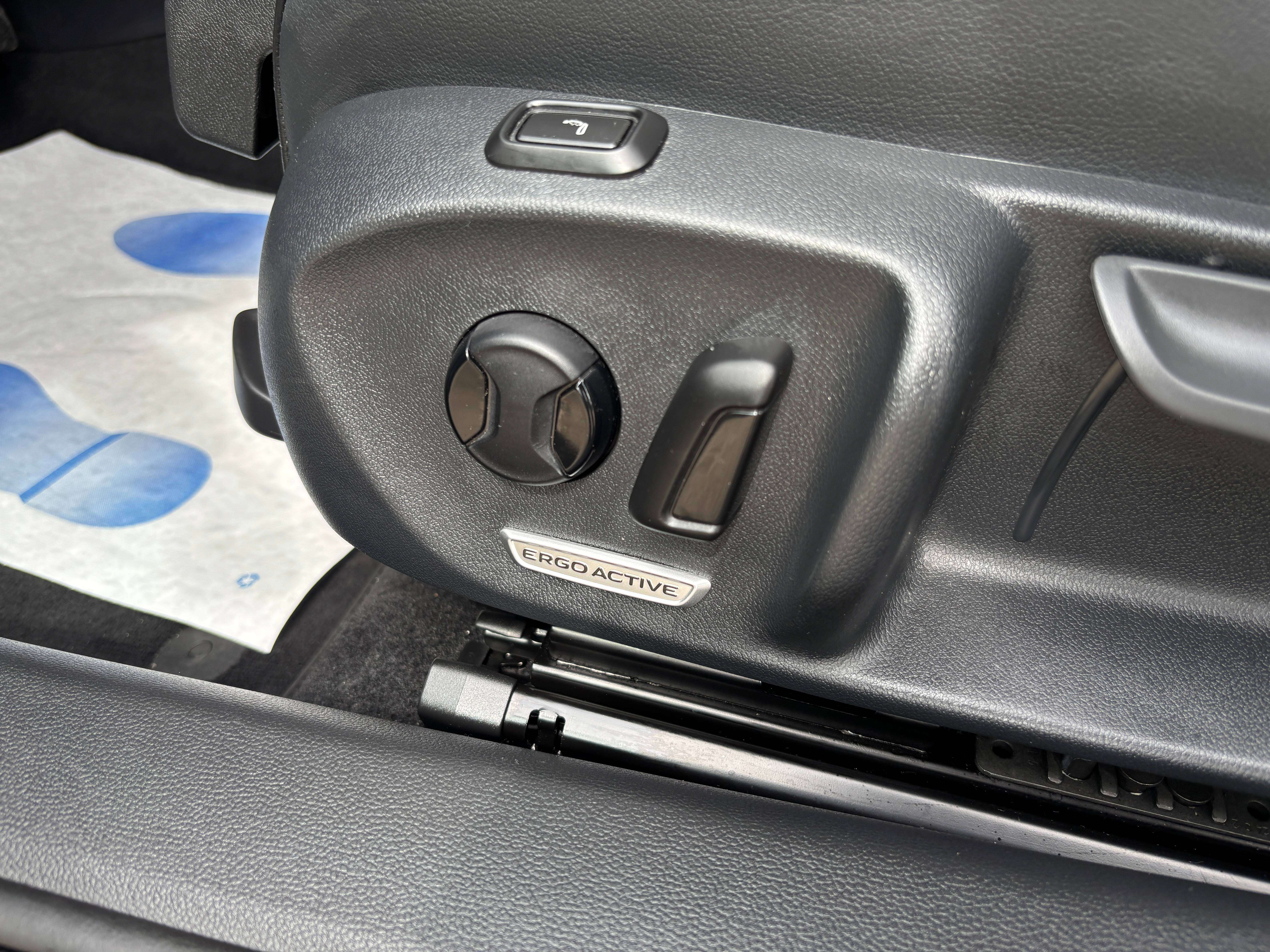 Volkswagen Passat Variant 2.0 TDi DSG *CARPLAY*VOLANT+SIEGE CHAUFF*1ER PROPRIO*GARANTIE*