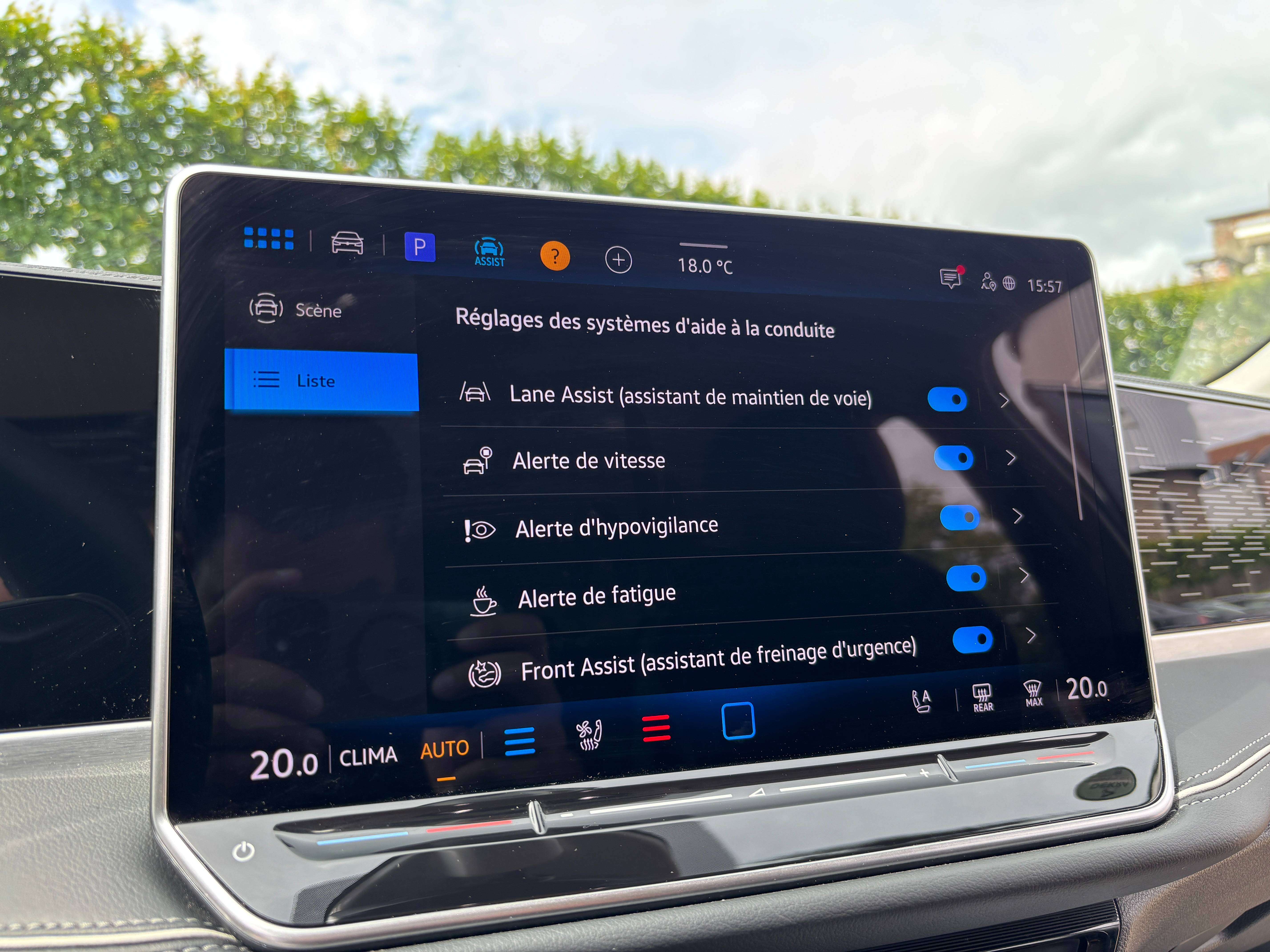 Volkswagen Passat Variant 2.0 TDi DSG *CARPLAY*VOLANT+SIEGE CHAUFF*1ER PROPRIO*GARANTIE*