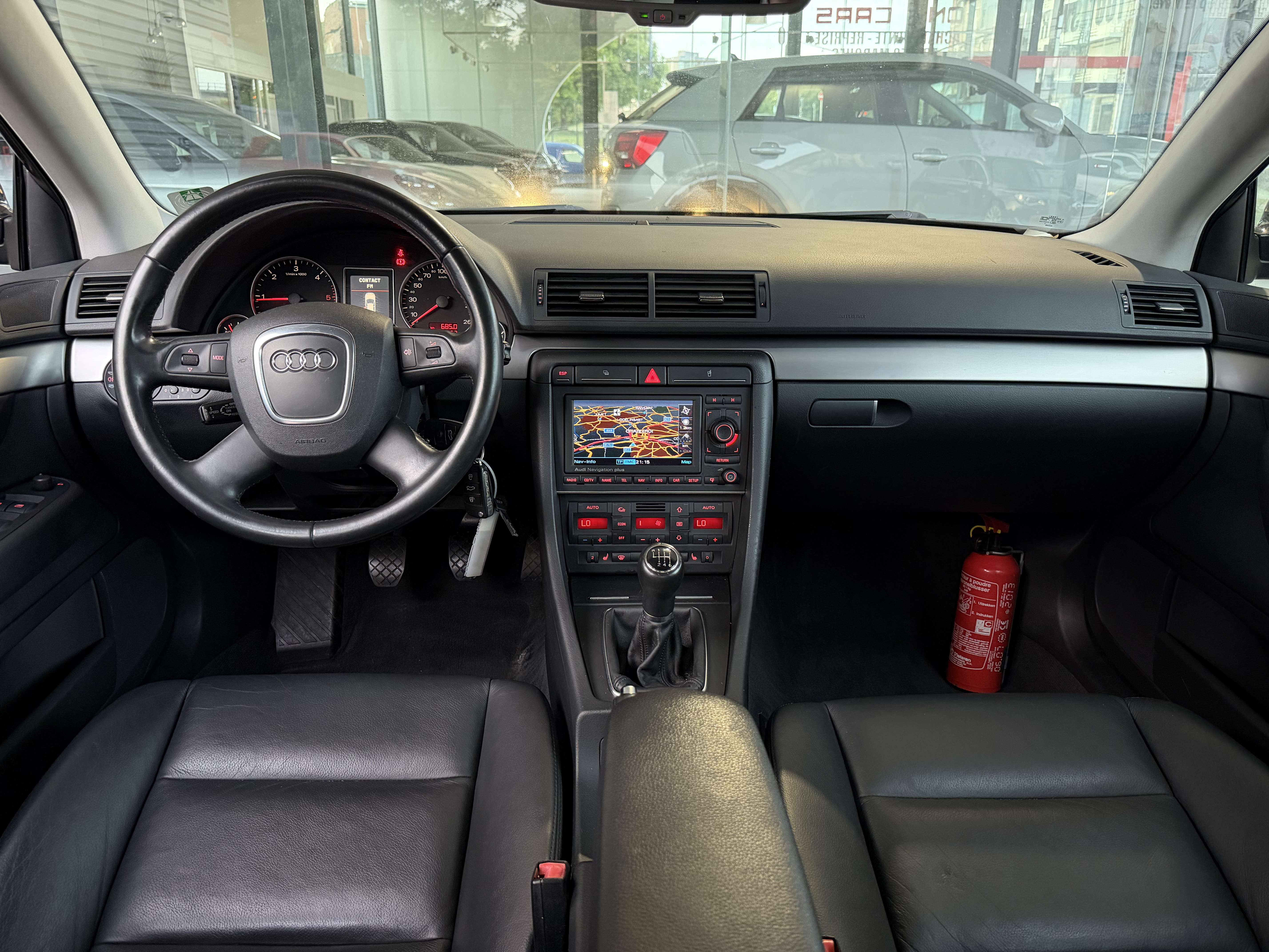 Audi A4 2.0 TDi 136cv GPS-CUIR CHAUF-CLIM-PDC-JA16-GAR 12MOIS