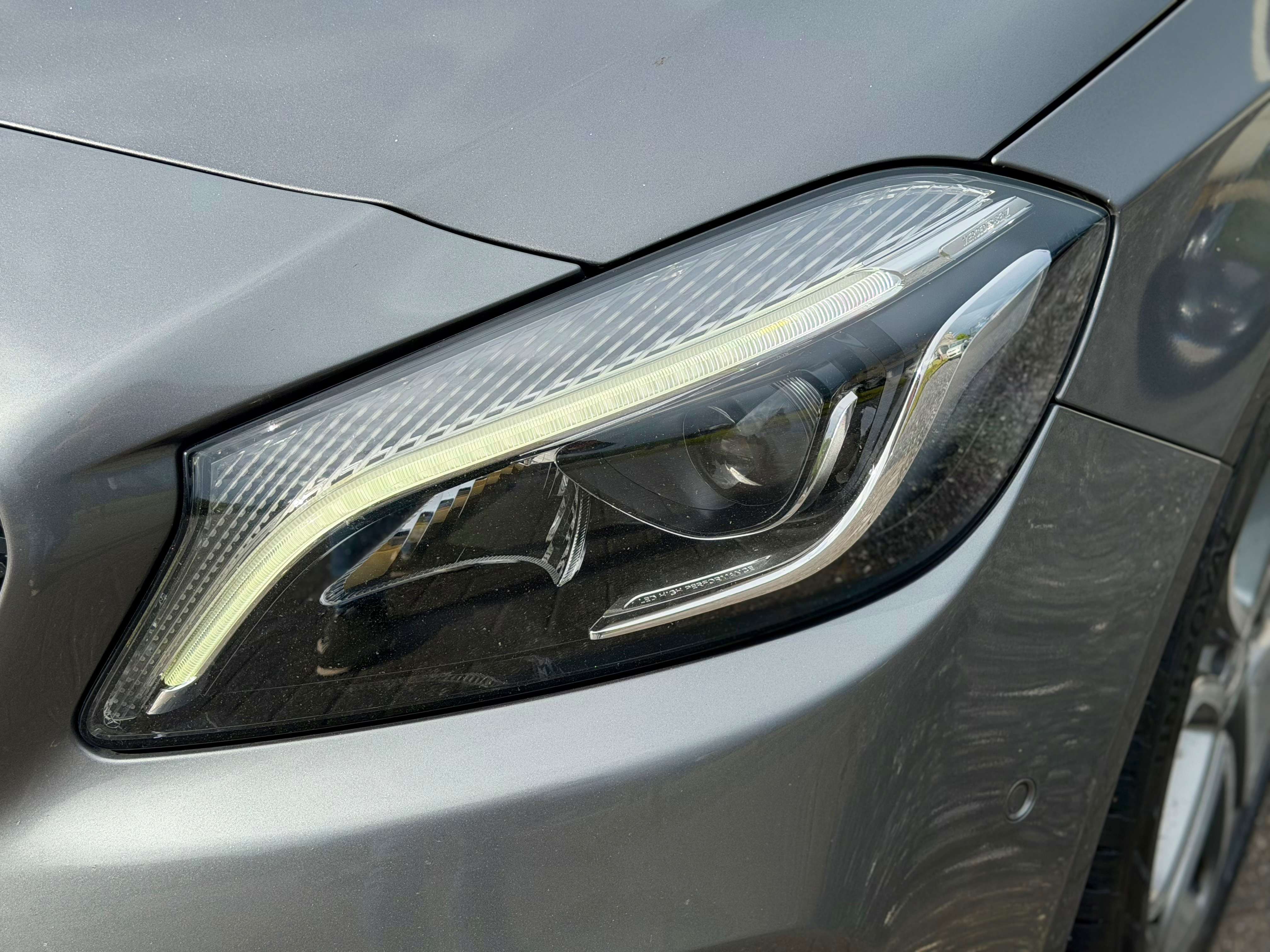 Mercedes-Benz A 180 A 180 d