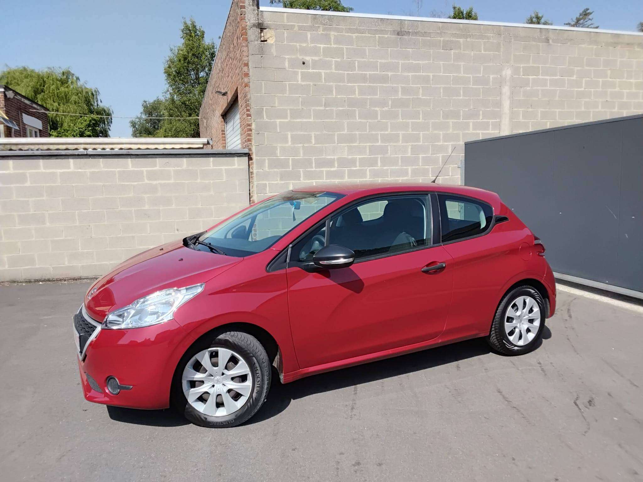 Peugeot 208 1.2i PureTech  1STE EIGENAAR AIRCO  CRUISE