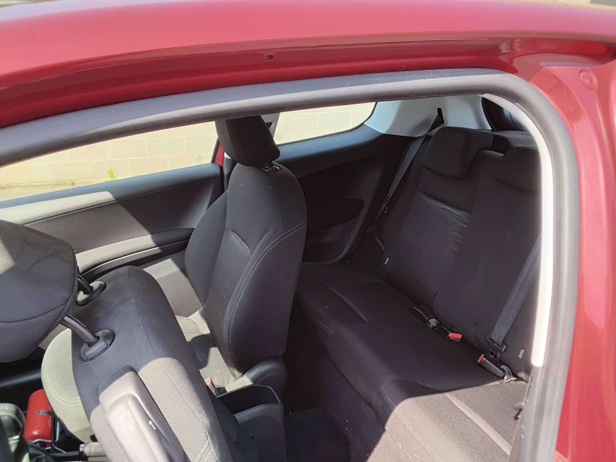 Peugeot 208 1.2i PureTech  1STE EIGENAAR AIRCO  CRUISE