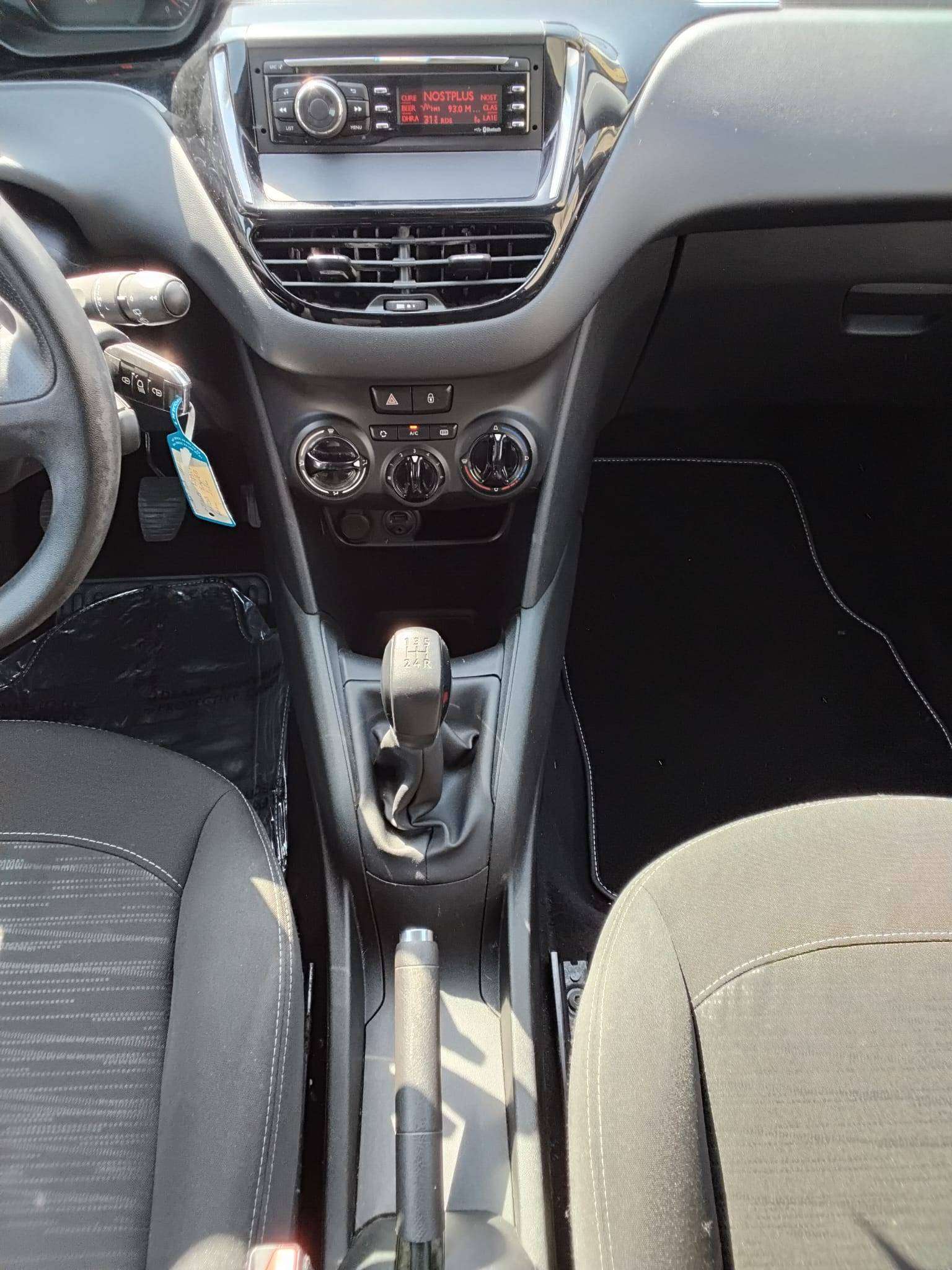 Peugeot 208 1.2i PureTech  1STE EIGENAAR AIRCO  CRUISE