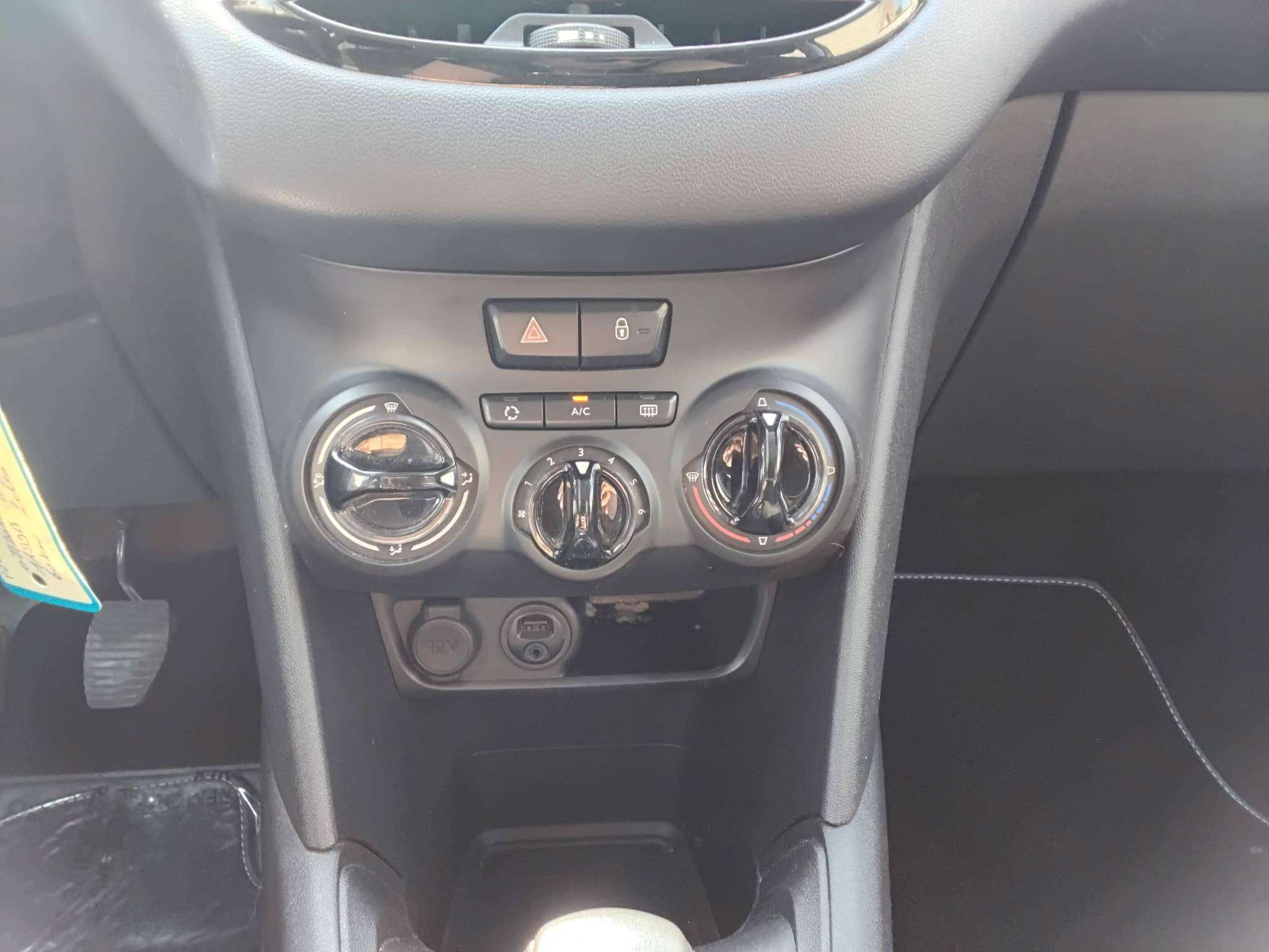 Peugeot 208 1.2i PureTech  1STE EIGENAAR AIRCO  CRUISE
