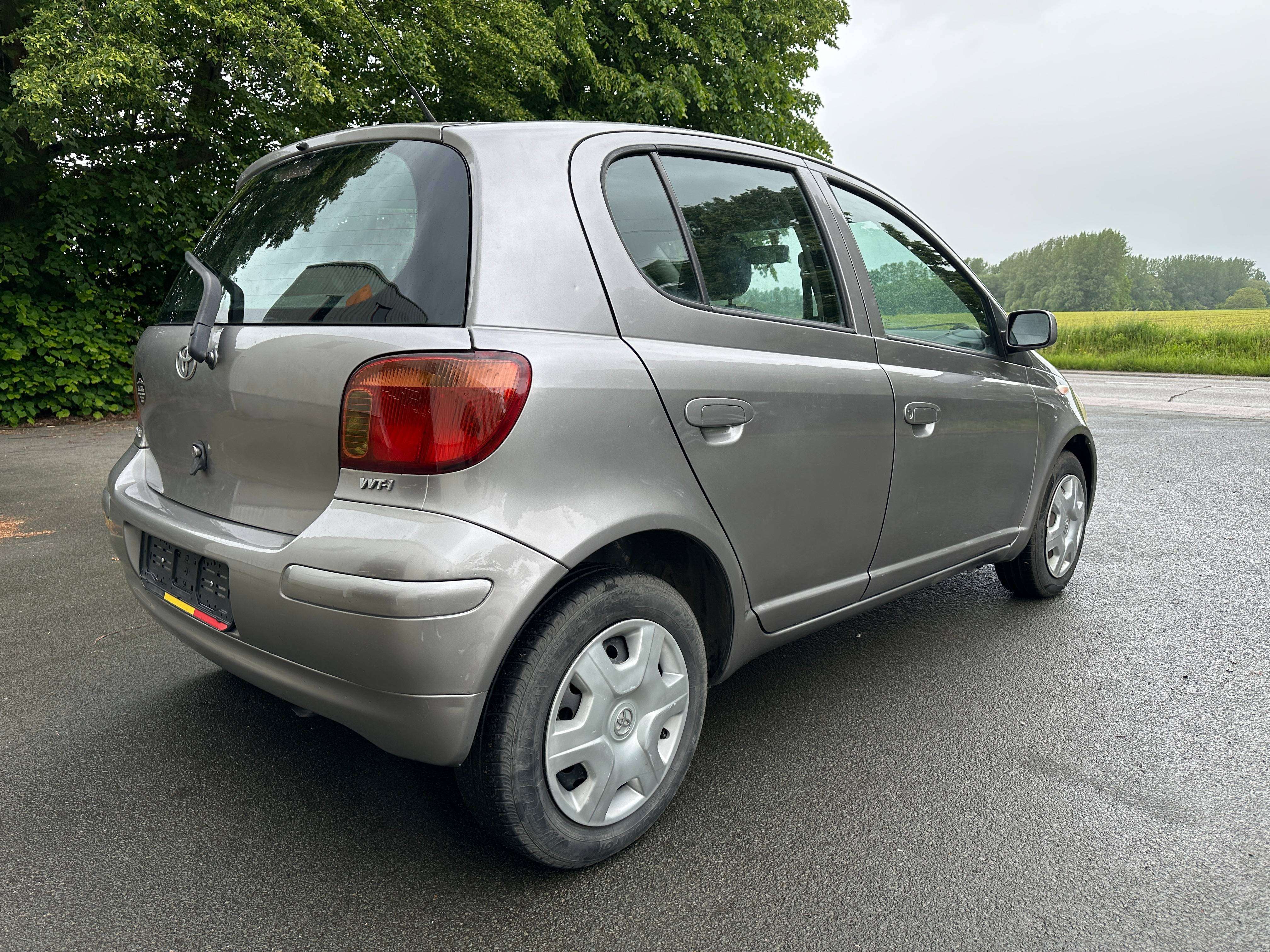 Toyota Yaris Yaris 1.0i VVT-i 16v Linea Sol