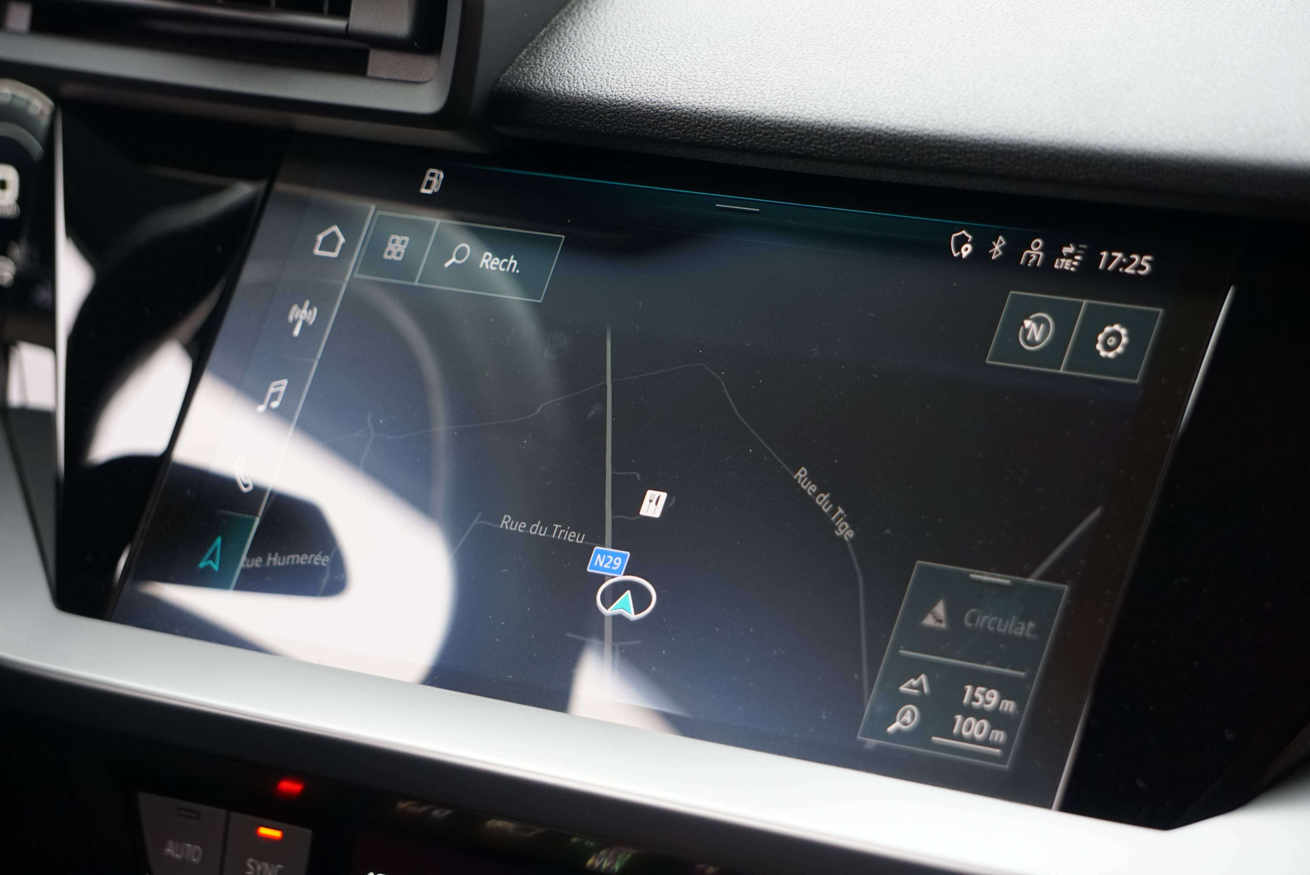 Audi A3 30 TDi 2.0 NAVI PDC CARPLAY CARNET COMPLET EURO 6d