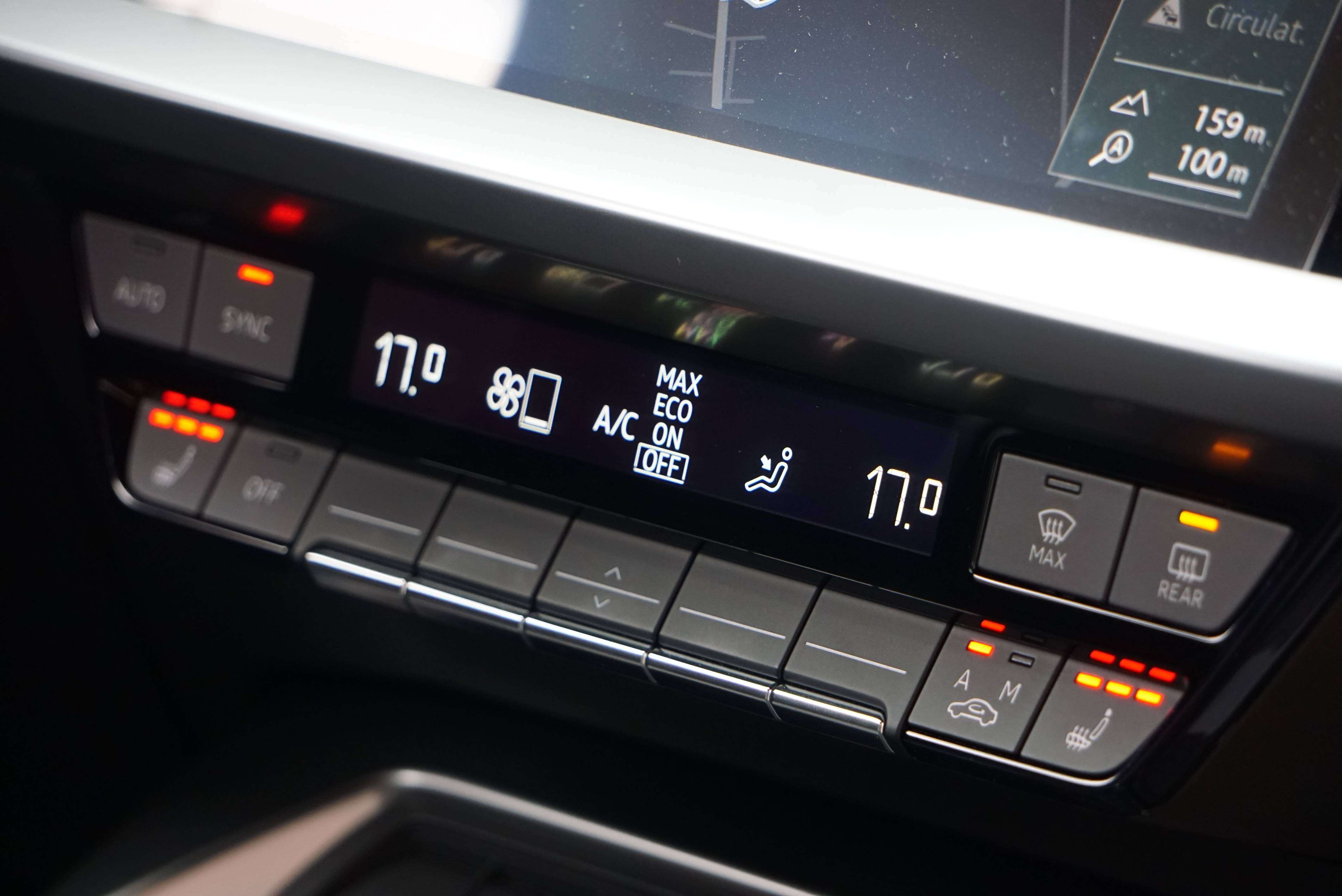 Audi A3 30 TDi 2.0 NAVI PDC CARPLAY CARNET COMPLET EURO 6d