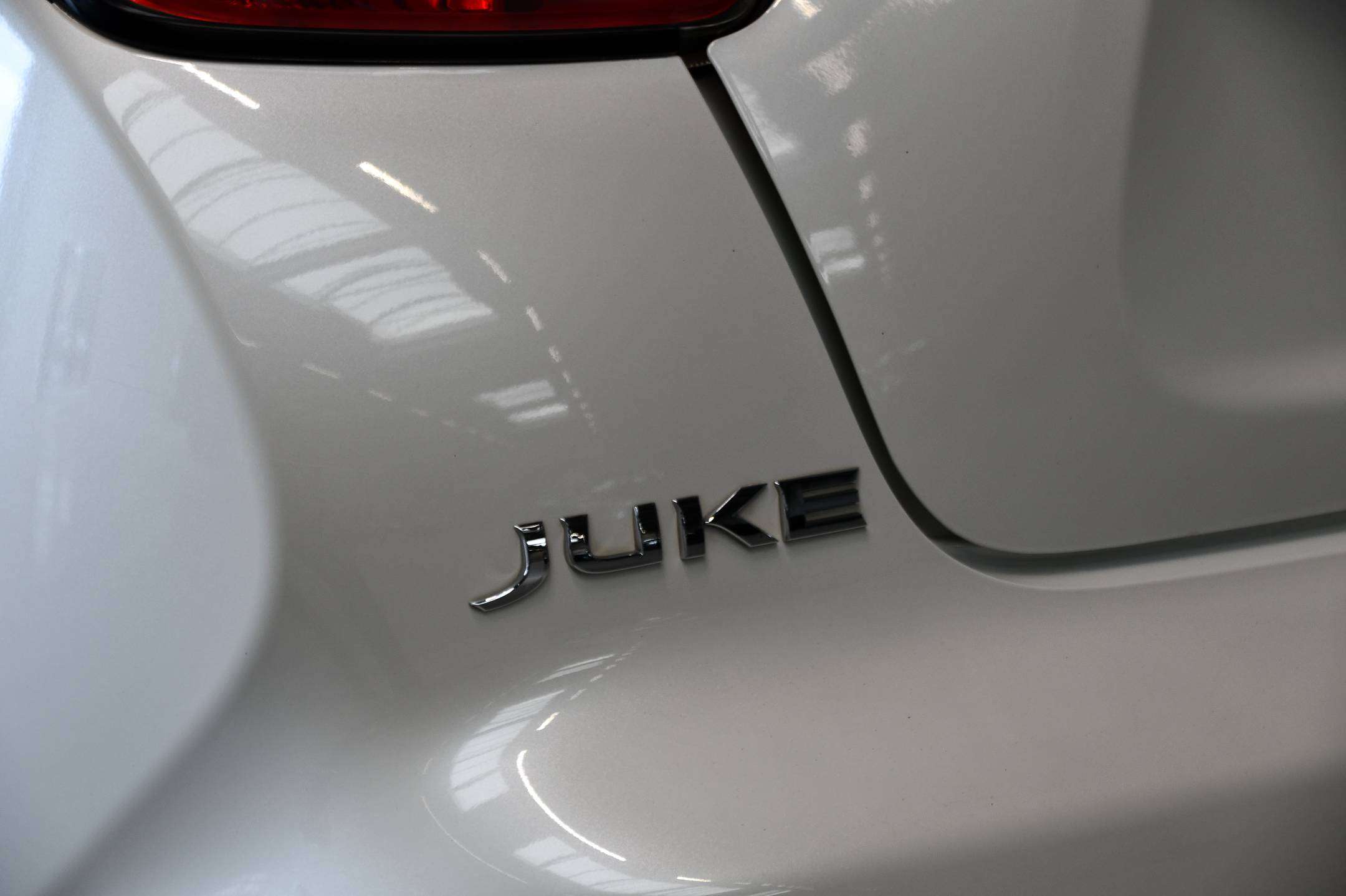 Nissan Juke 1.6i 2WD - N-Connecta - Automaat - Trekhaak - Camera - Bluetooth