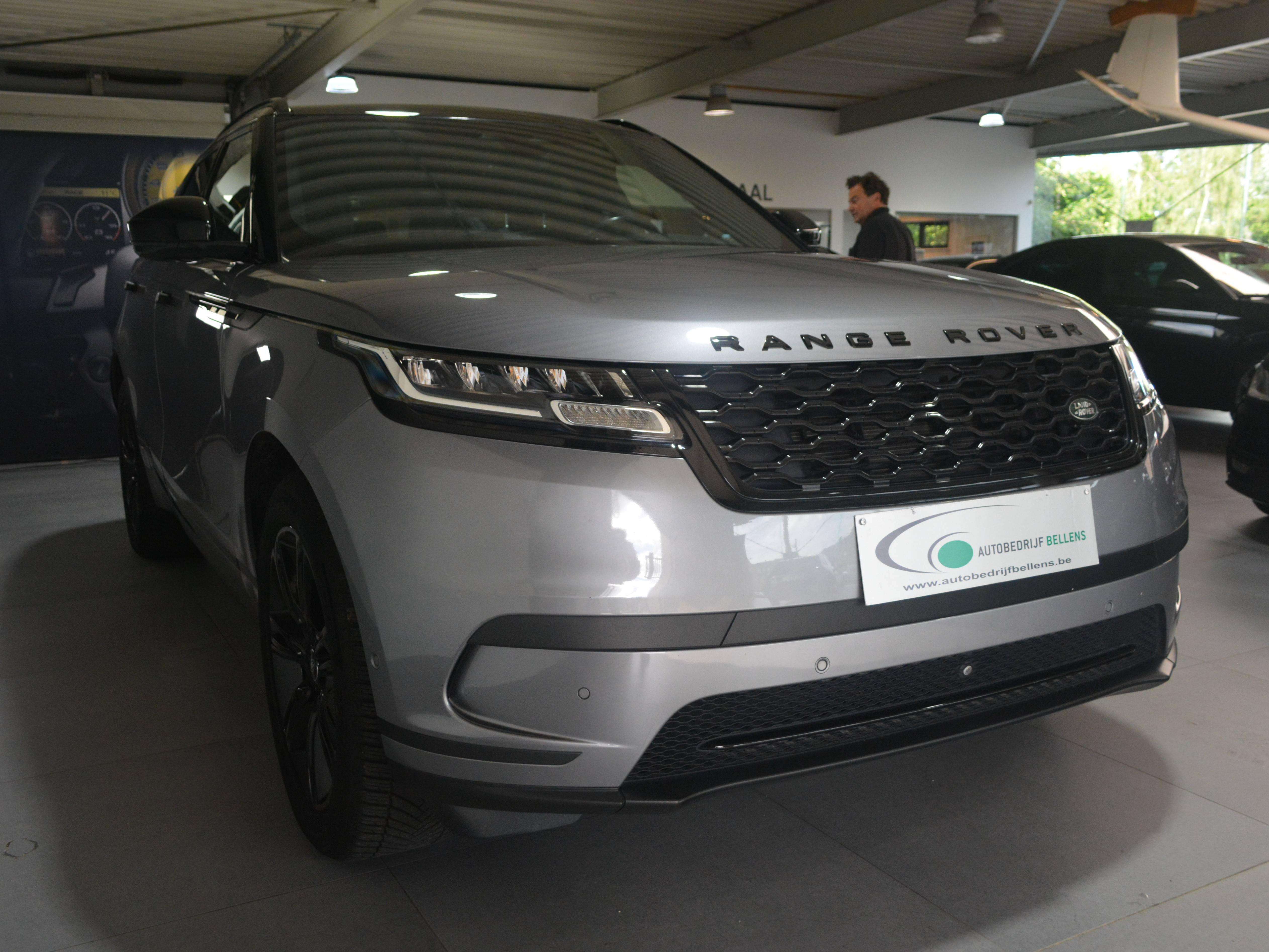 Land Rover Range Rover Velar Velar 2.0 L. BENZ. ELECTR. Turbo HSE / LEDER / NAVI + 360° CAM / PANORAMA