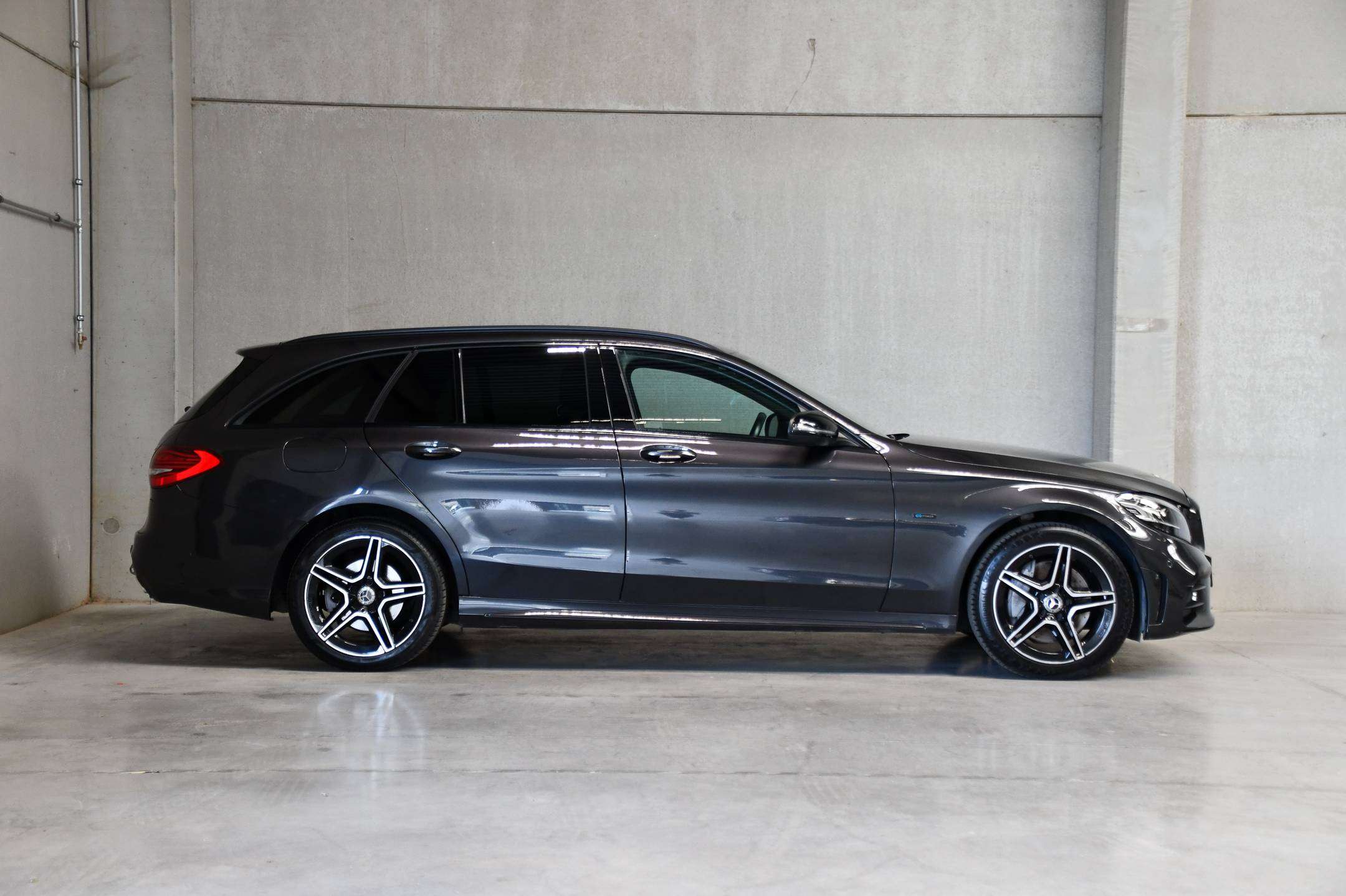 Mercedes-Benz C 300 Estate l PHEV l Night Edition l AMG- Line l Trekhaak l Camera