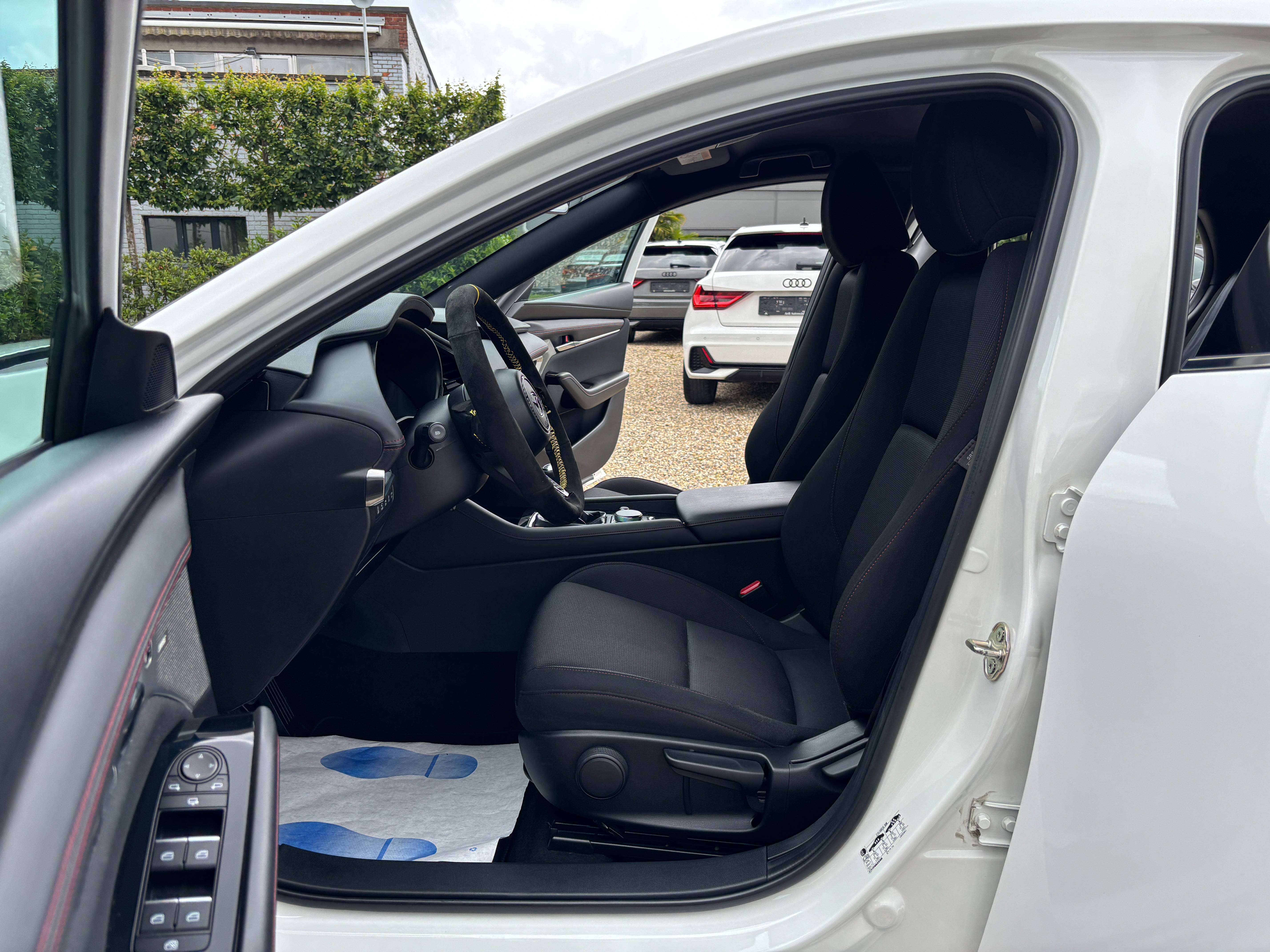 Mazda 3 2.0i e-Skyactiv-G *CARPLAY*CAMERA*BOSE*1ER PROPRIO*GARANTIE*