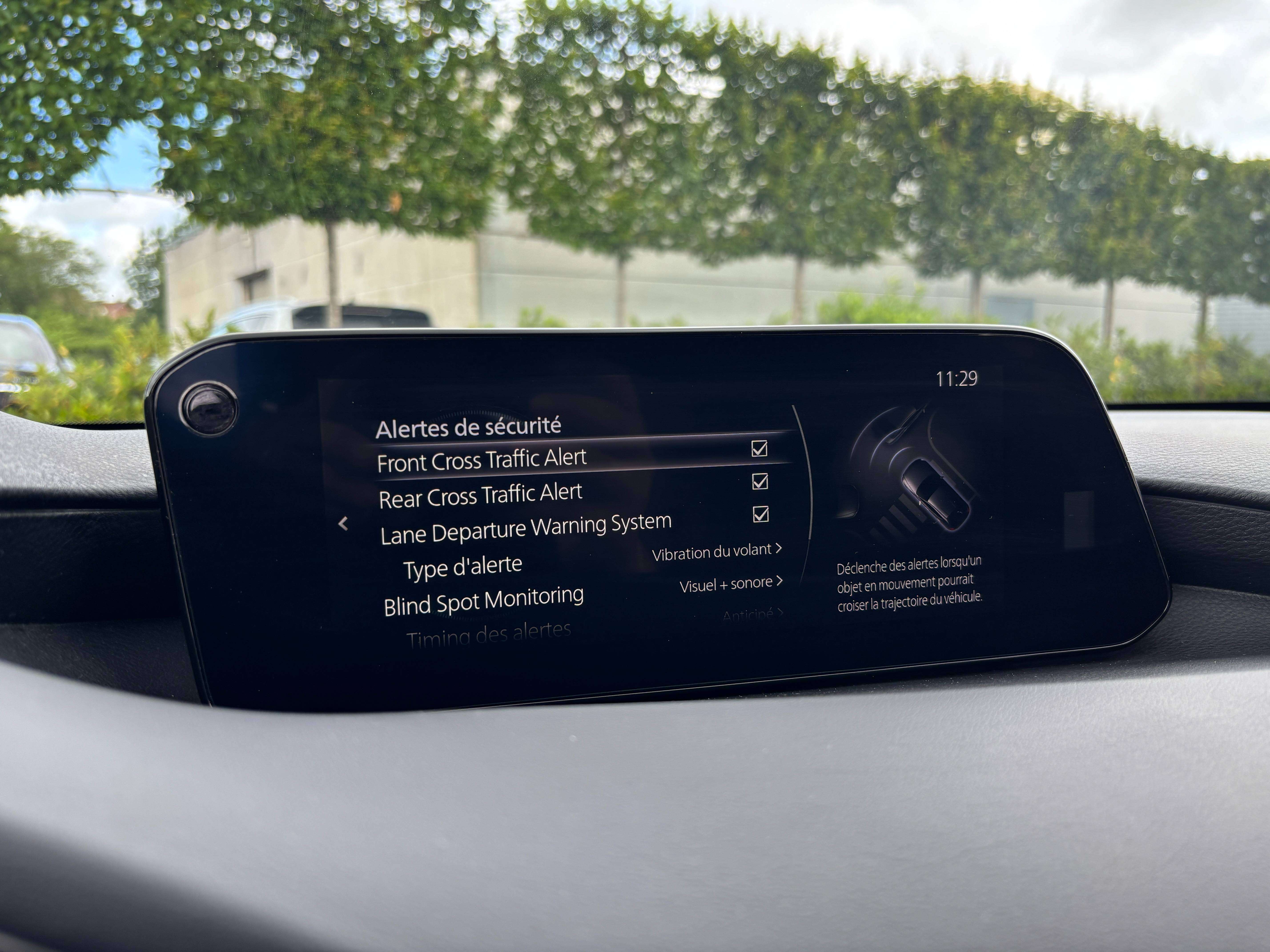 Mazda 3 2.0i e-Skyactiv-G *CARPLAY*CAMERA*BOSE*1ER PROPRIO*GARANTIE*