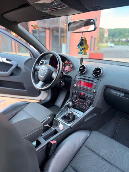 Audi A3 II (2) SPORTBACK 2.0 TDI 140 S LINE 7CV